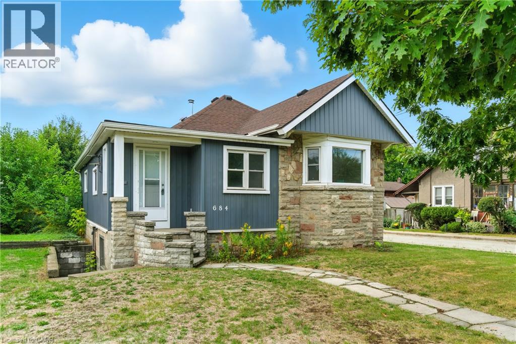 684 Beach Boulevard, Hamilton, Ontario  L8H 6Y4 - Photo 2 - 40825513