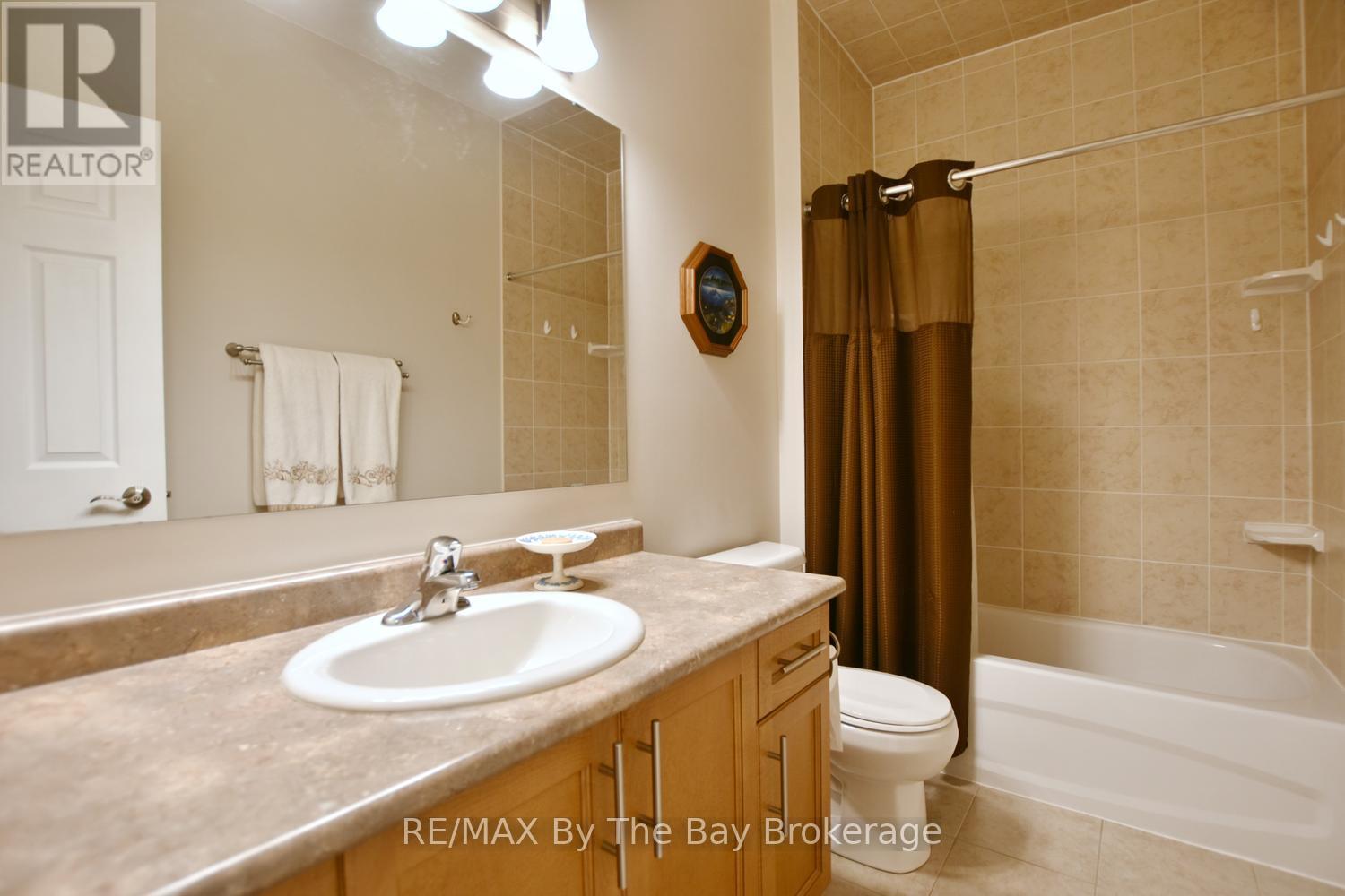 5 Falvo Street, Wasaga Beach, Ontario  L9Z 1J6 - Photo 17 - S13071020