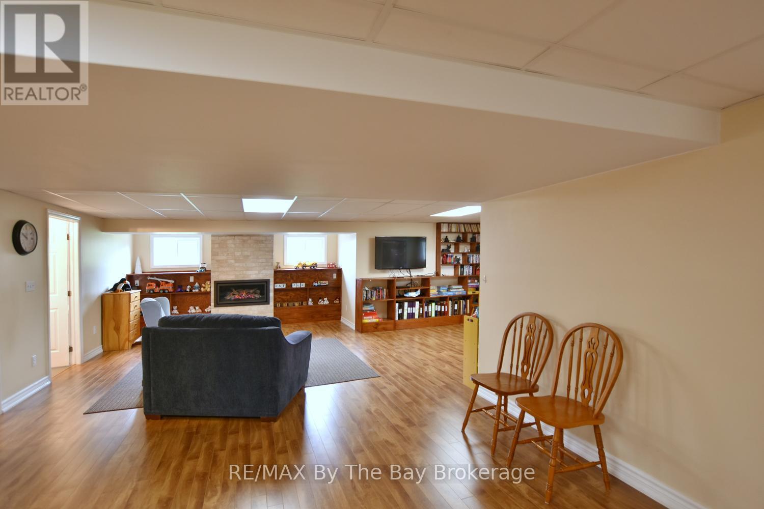 5 Falvo Street, Wasaga Beach, Ontario  L9Z 1J6 - Photo 27 - S13071020