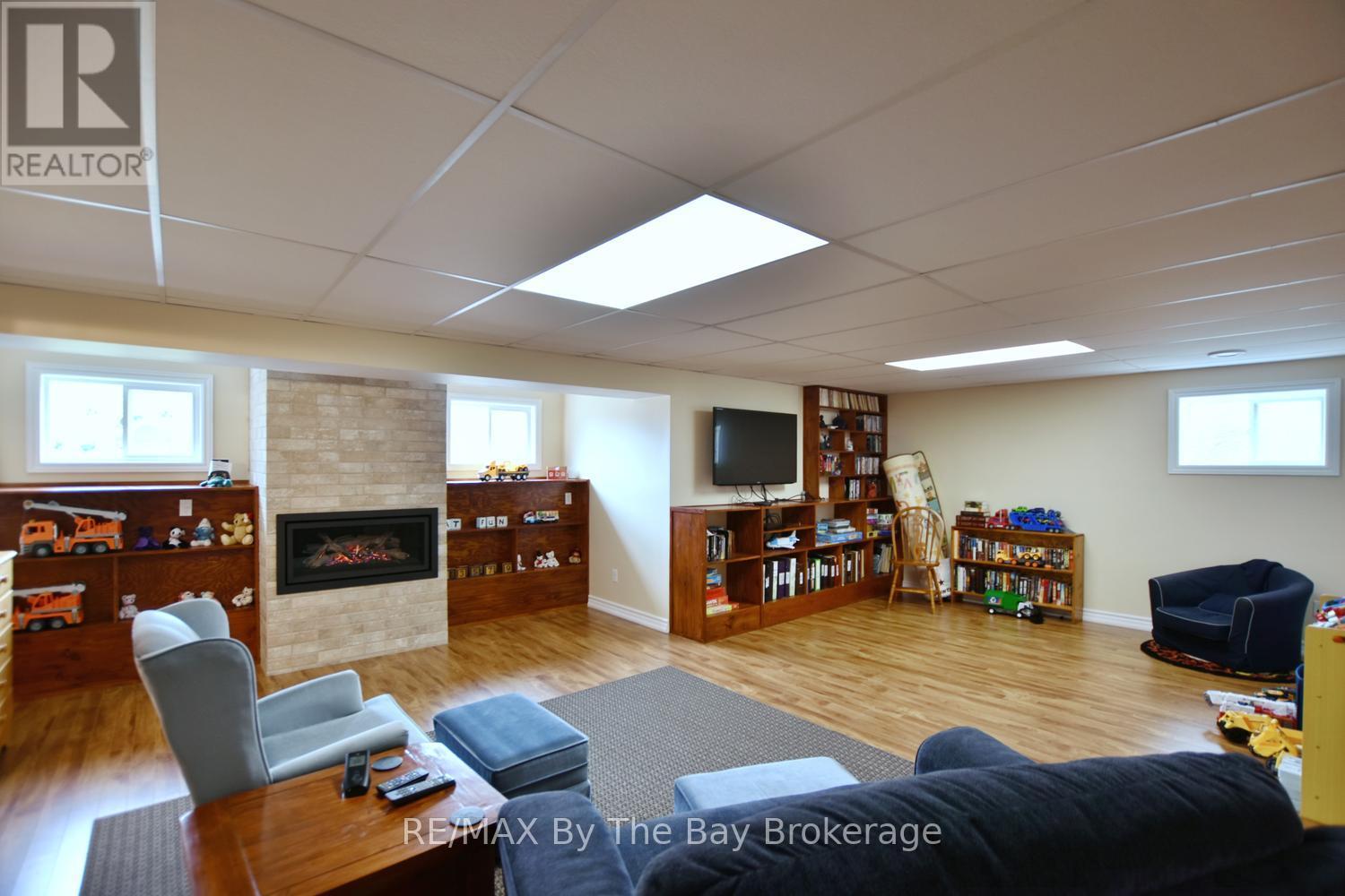 5 Falvo Street, Wasaga Beach, Ontario  L9Z 1J6 - Photo 30 - S13071020