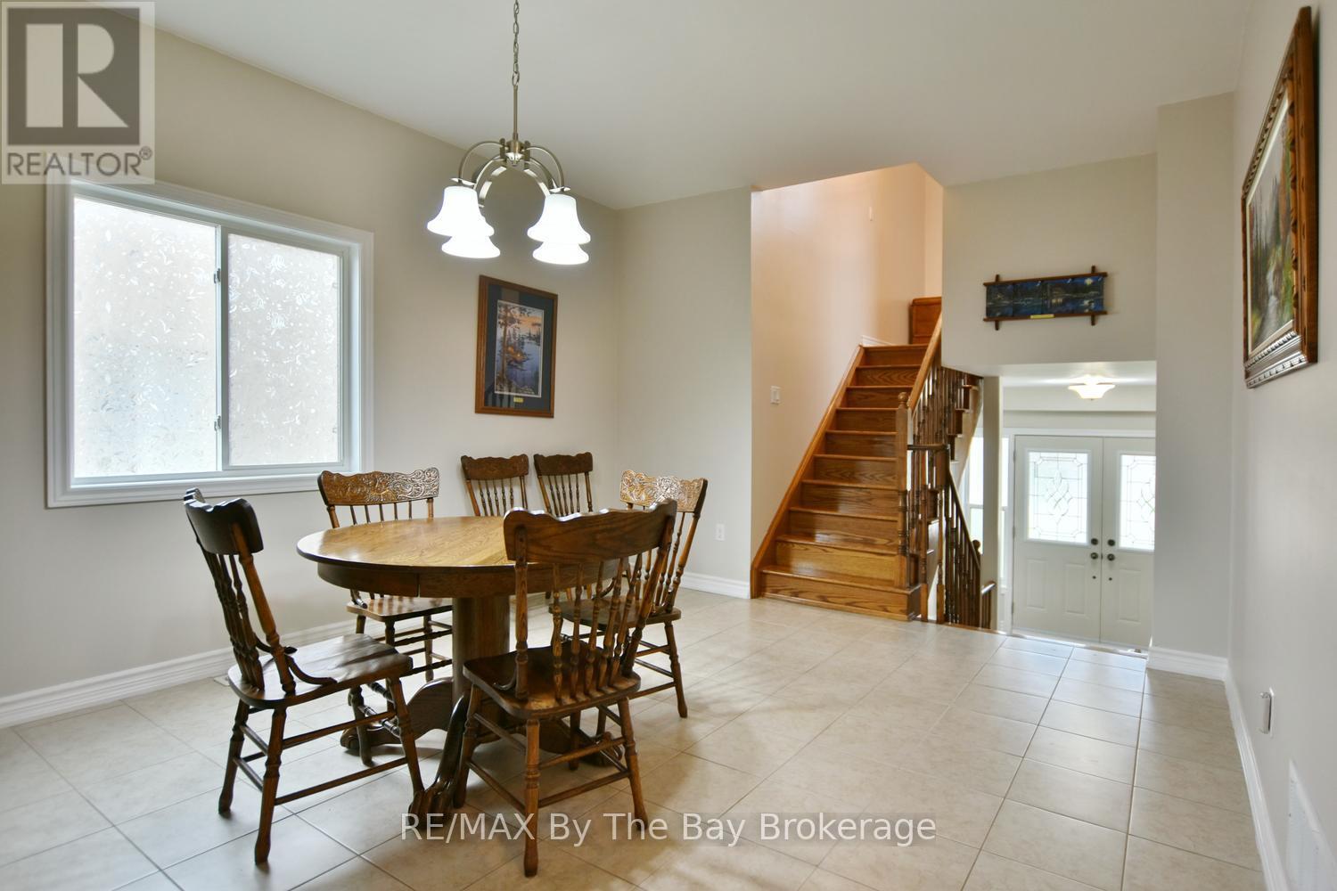 5 Falvo Street, Wasaga Beach, Ontario  L9Z 1J6 - Photo 5 - S13071020