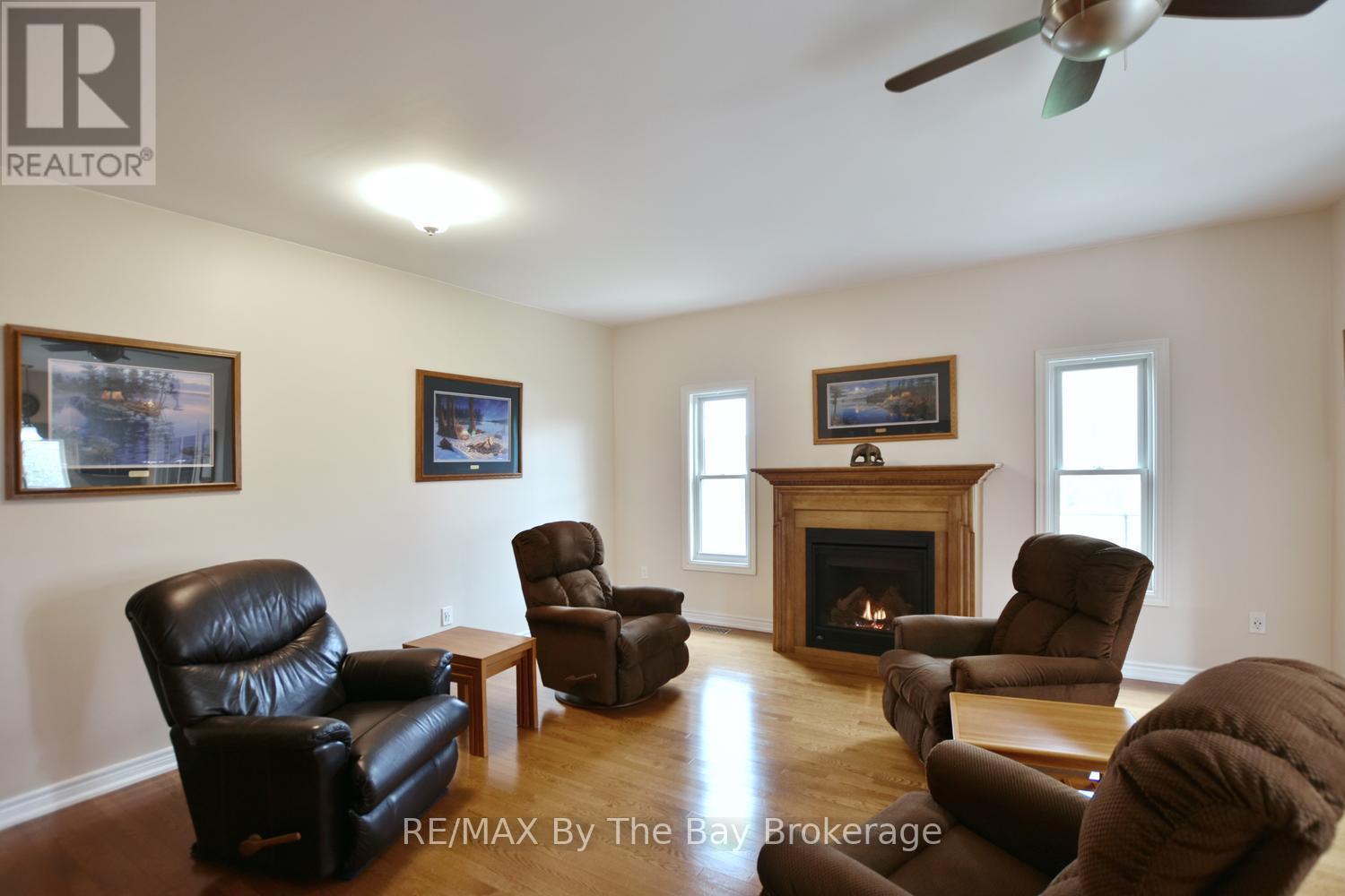 5 Falvo Street, Wasaga Beach, Ontario  L9Z 1J6 - Photo 7 - S13071020