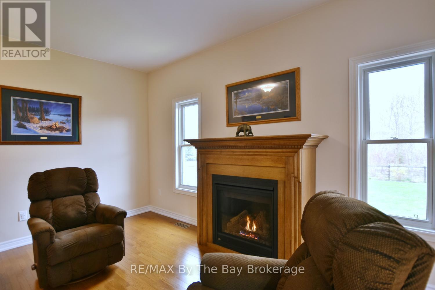 5 Falvo Street, Wasaga Beach, Ontario  L9Z 1J6 - Photo 9 - S13071020