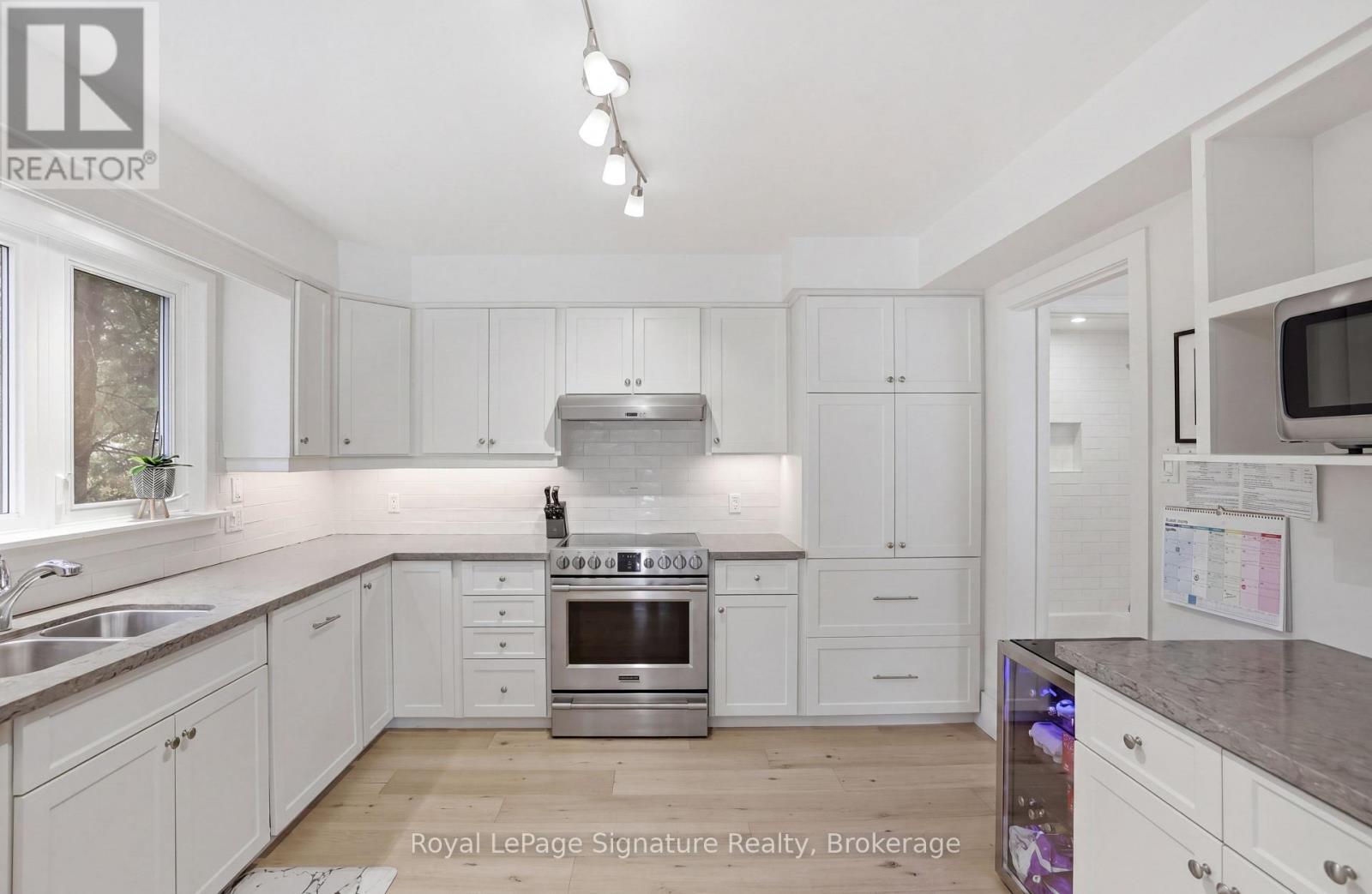 98 Moore Crescent, Blue Mountains, Ontario  N0H 2P0 - Photo 12 - X13071100