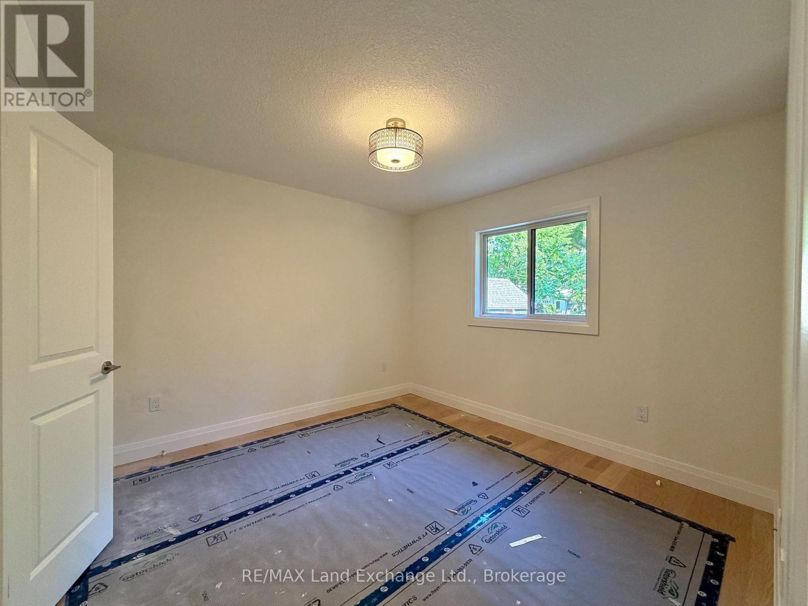 615 Hilker Street, Saugeen Shores, Ontario  N0H 2C4 - Photo 2 - X13071270