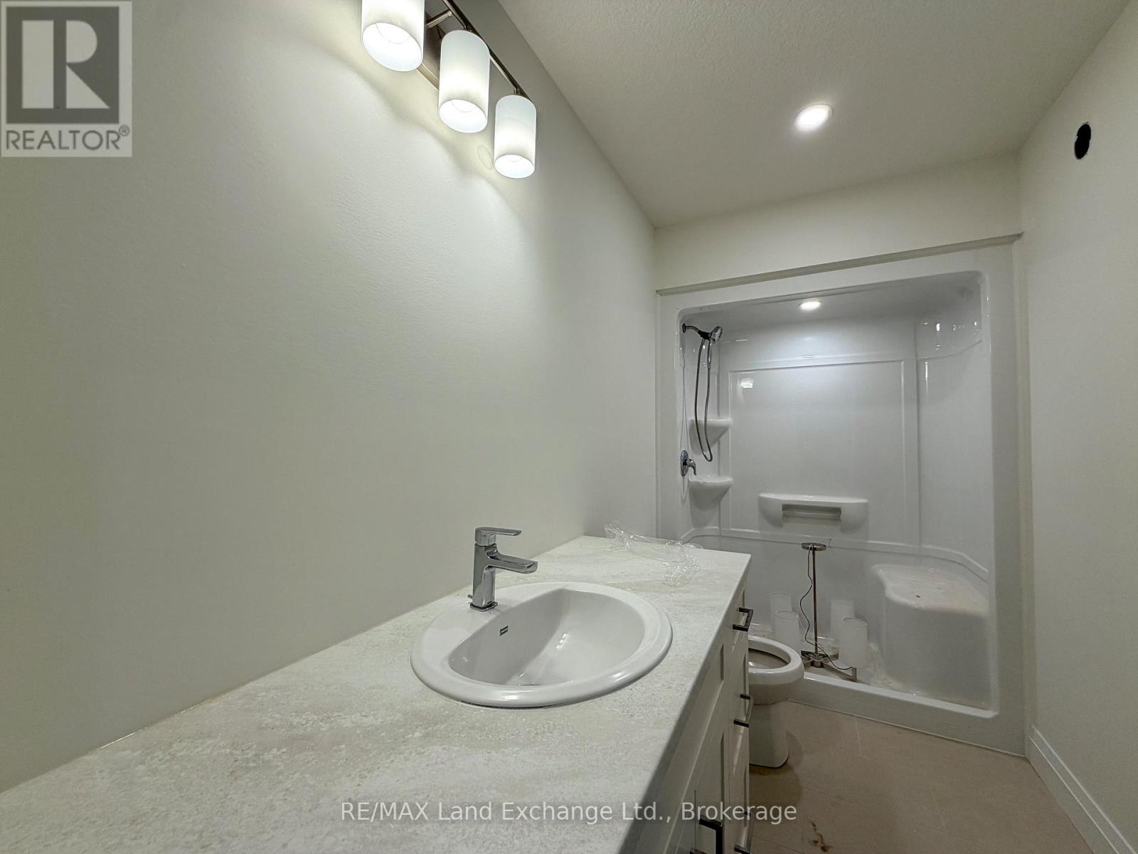 615 Hilker Street, Saugeen Shores, Ontario  N0H 2C4 - Photo 5 - X13071270