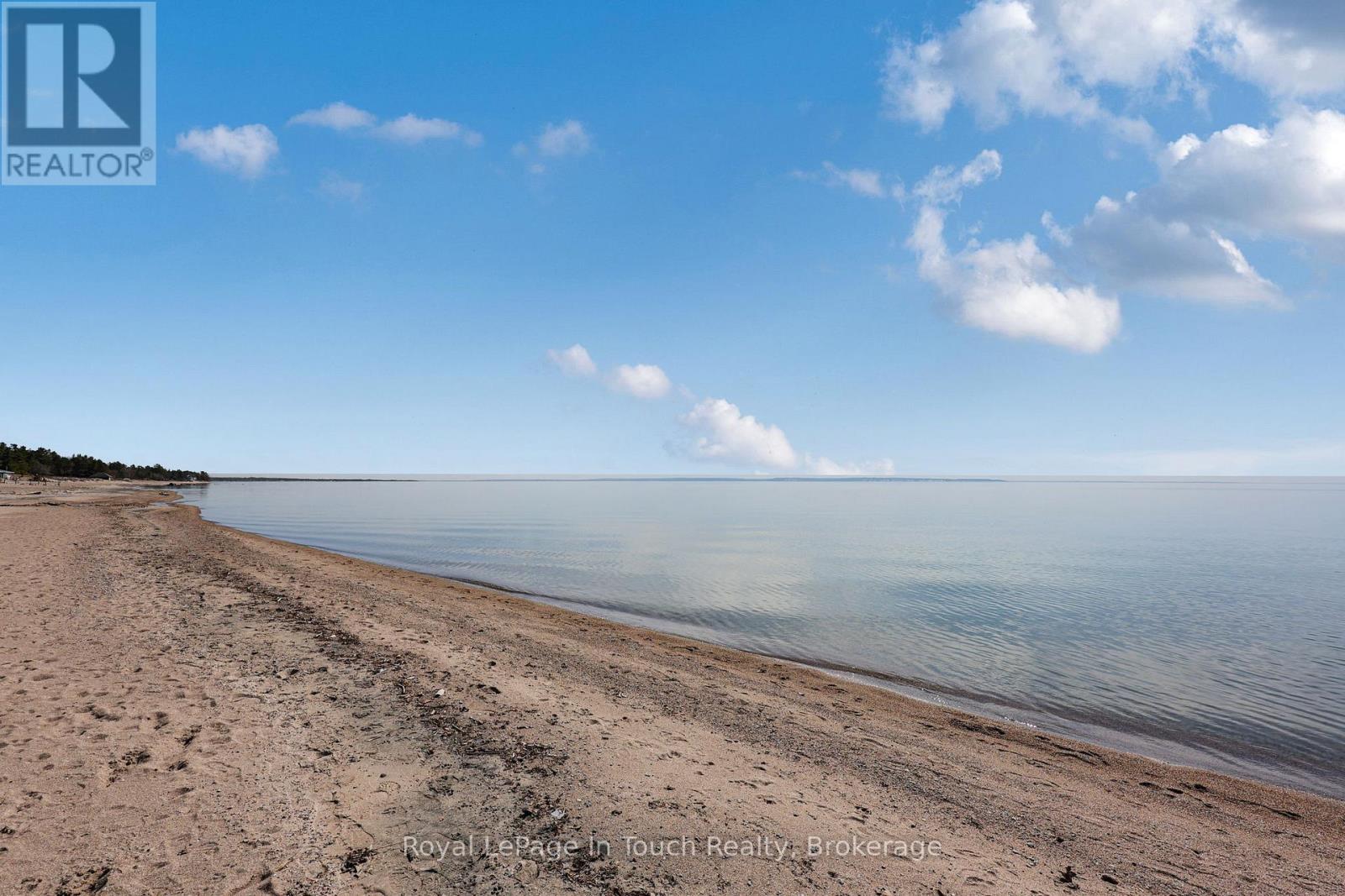 32 Tiny Beaches Road S, Tiny, Ontario  L0L 2J0 - Photo 37 - S13071314