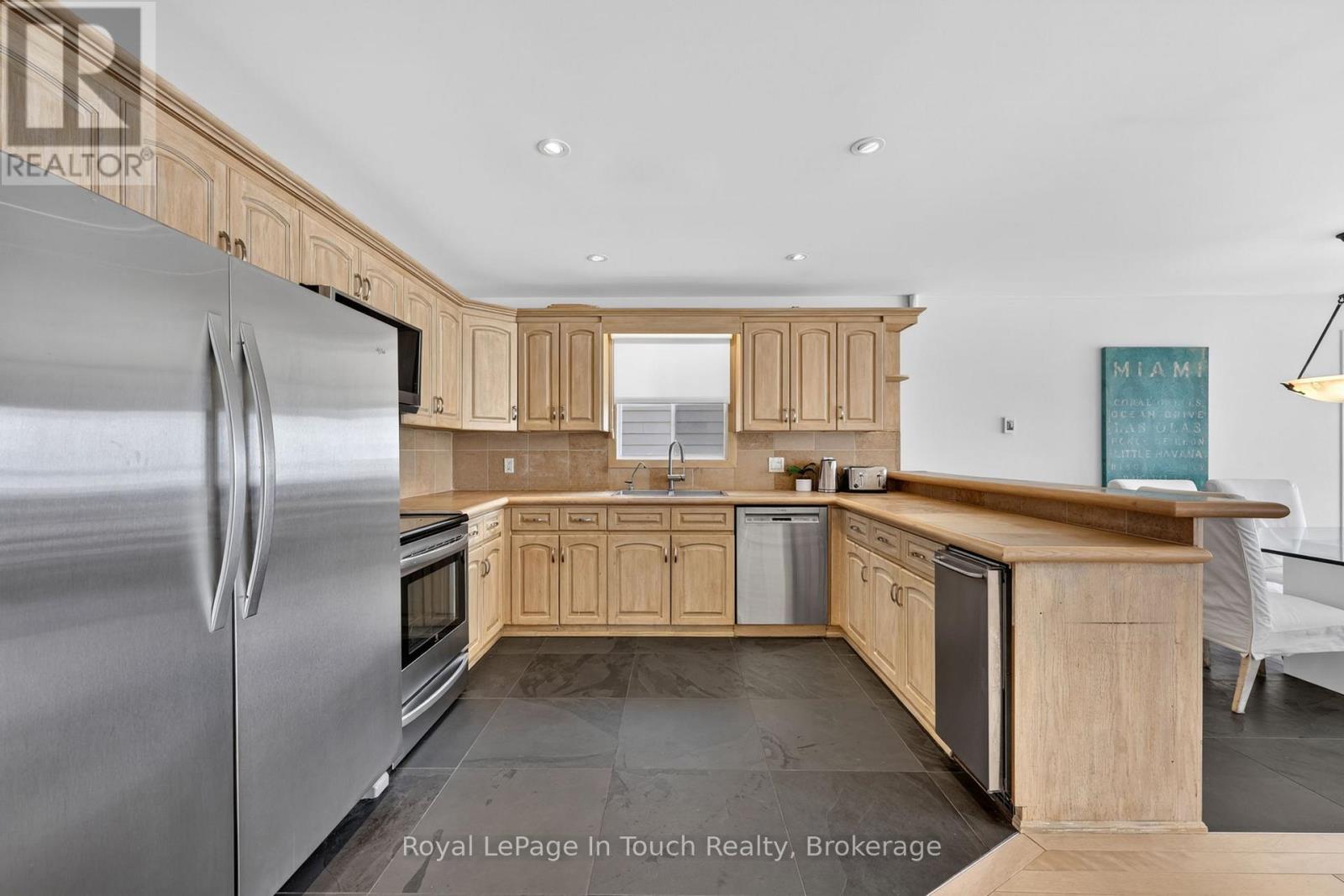 32 Tiny Beaches Road S, Tiny, Ontario  L0L 2J0 - Photo 7 - S13071314