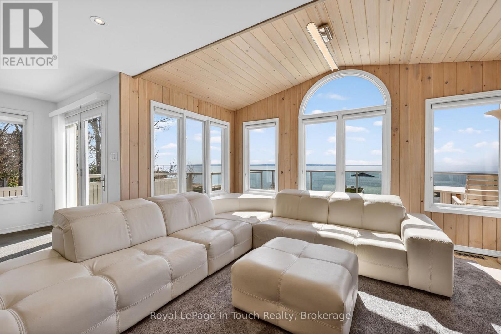 32 Tiny Beaches Road S, Tiny, Ontario  L0L 2J0 - Photo 8 - S13071314