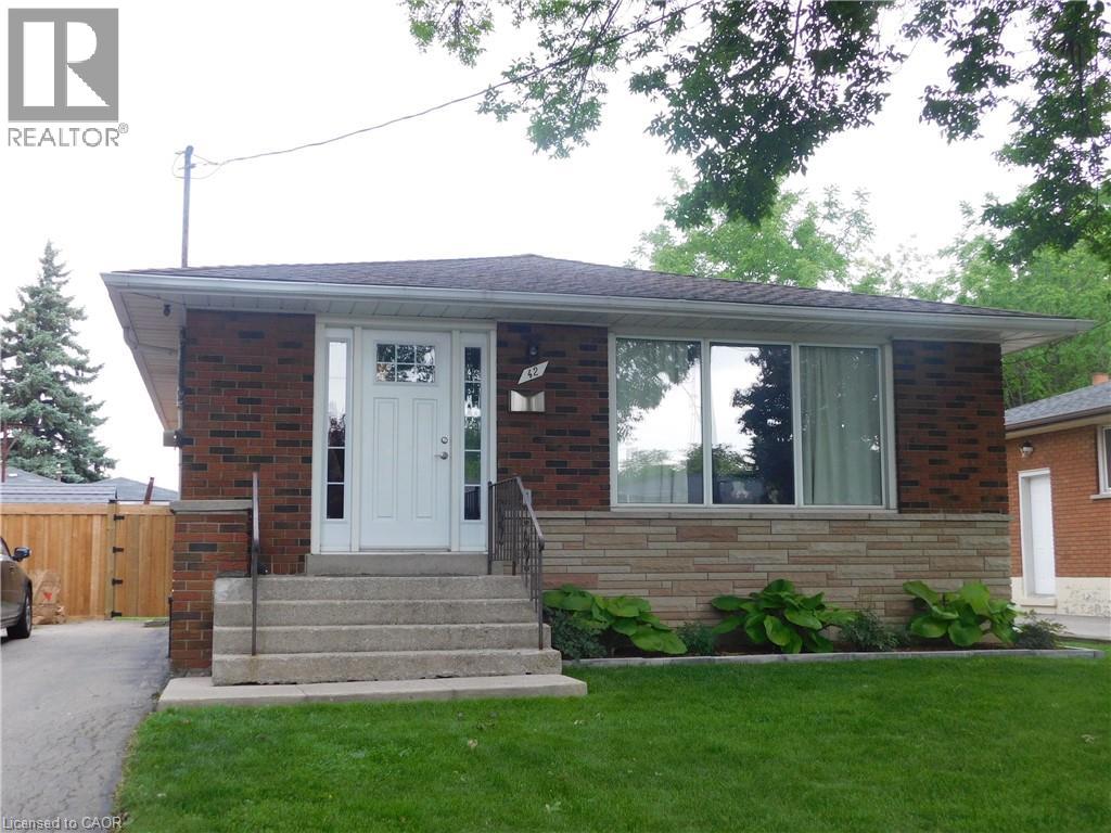 42 Atwater Crescent, Hamilton, Ontario  L9C 2E7 - Photo 3 - 40826059