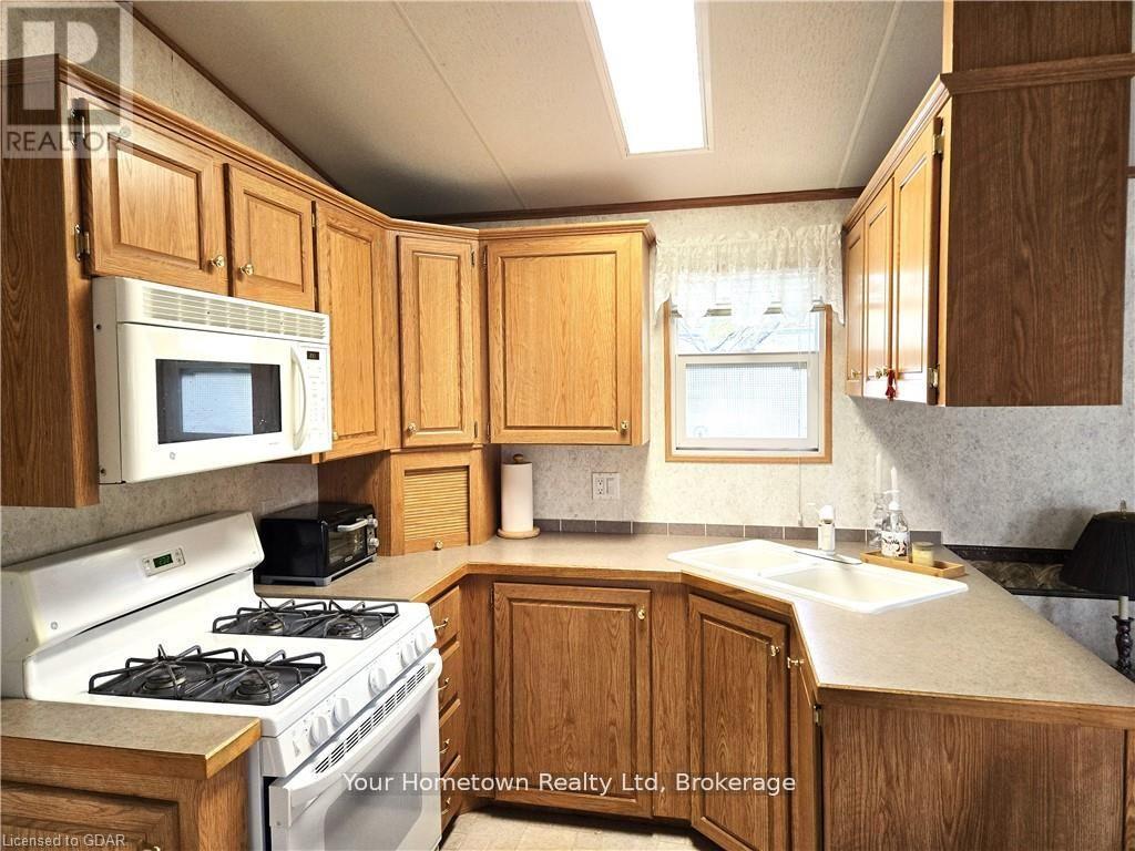 204 Beach Road, Centre Wellington, Ontario  N1M 2W5 - Photo 11 - X13072684