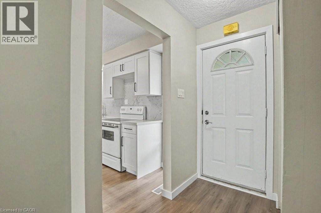 104 Ralgreen Crescent, Kitchener, Ontario  N2M 1T9 - Photo 3 - 40826410