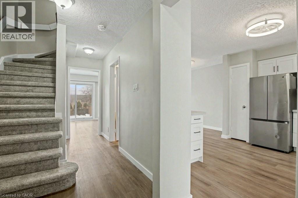 104 Ralgreen Crescent, Kitchener, Ontario  N2M 1T9 - Photo 4 - 40826410
