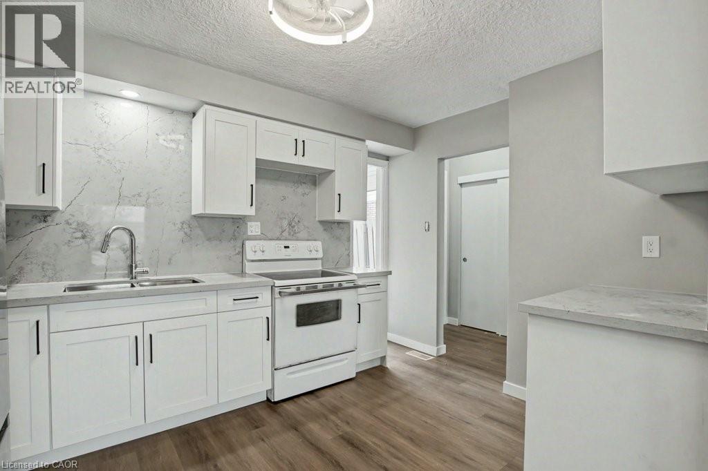104 Ralgreen Crescent, Kitchener, Ontario  N2M 1T9 - Photo 5 - 40826410
