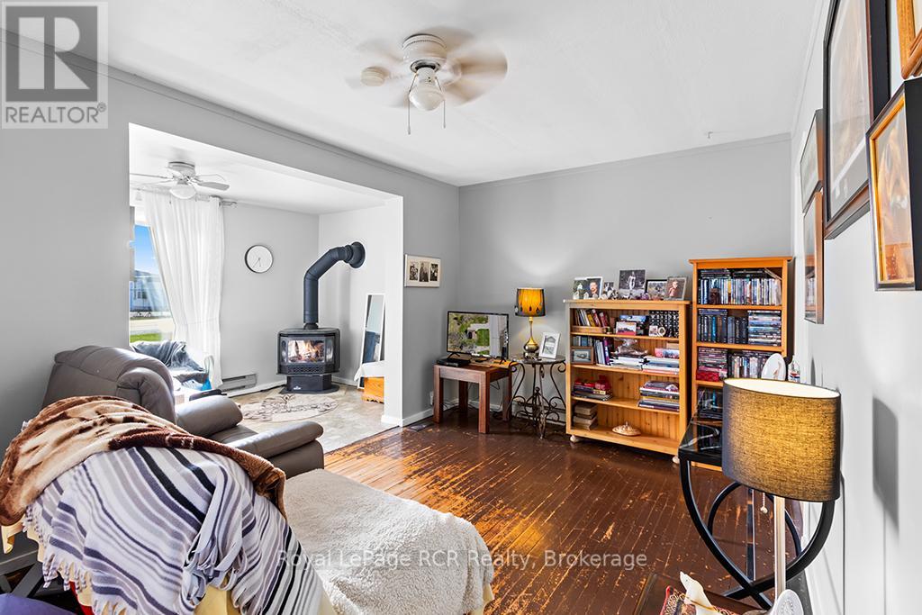 2882 6 Highway, Northern Bruce Peninsula, Ontario  N0H 1W0 - Photo 13 - X13074374
