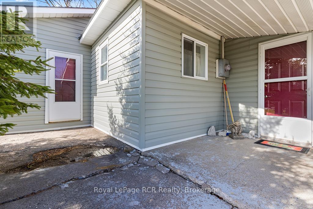 2882 6 Highway, Northern Bruce Peninsula, Ontario  N0H 1W0 - Photo 6 - X13074374