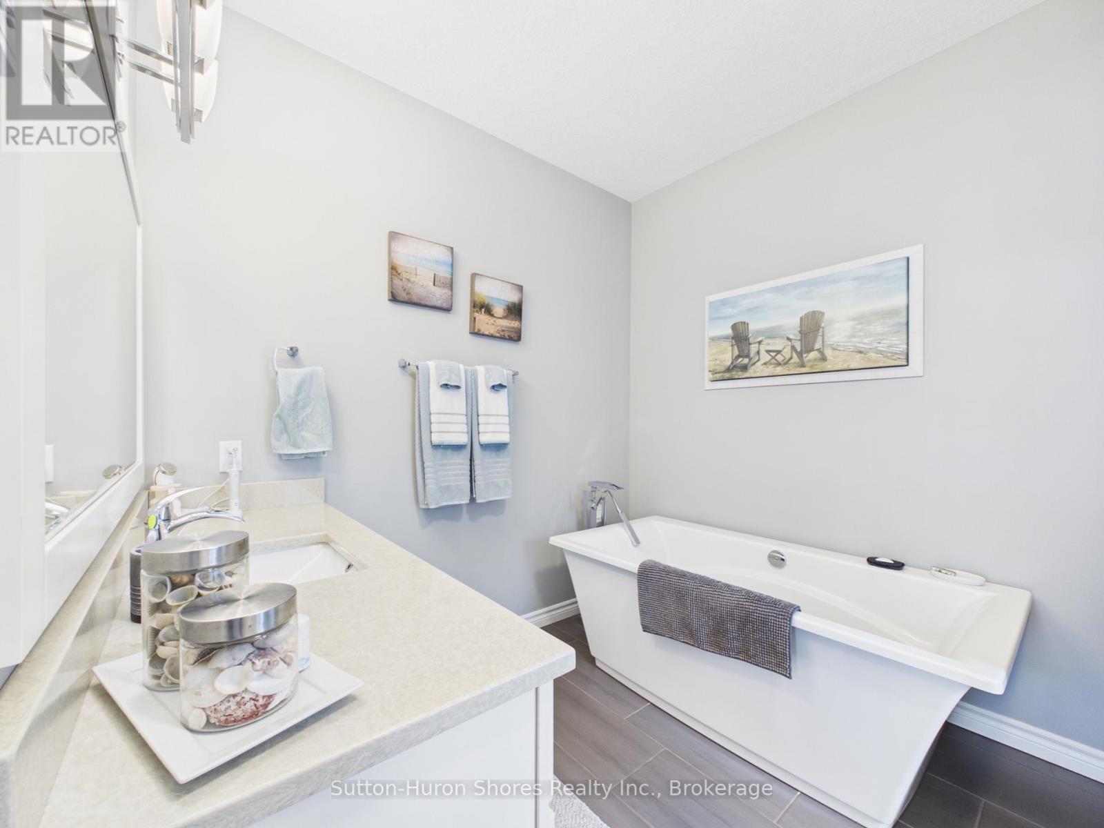 345 Ray Street, Saugeen Shores, Ontario  N0H 2C1 - Photo 13 - X13076820