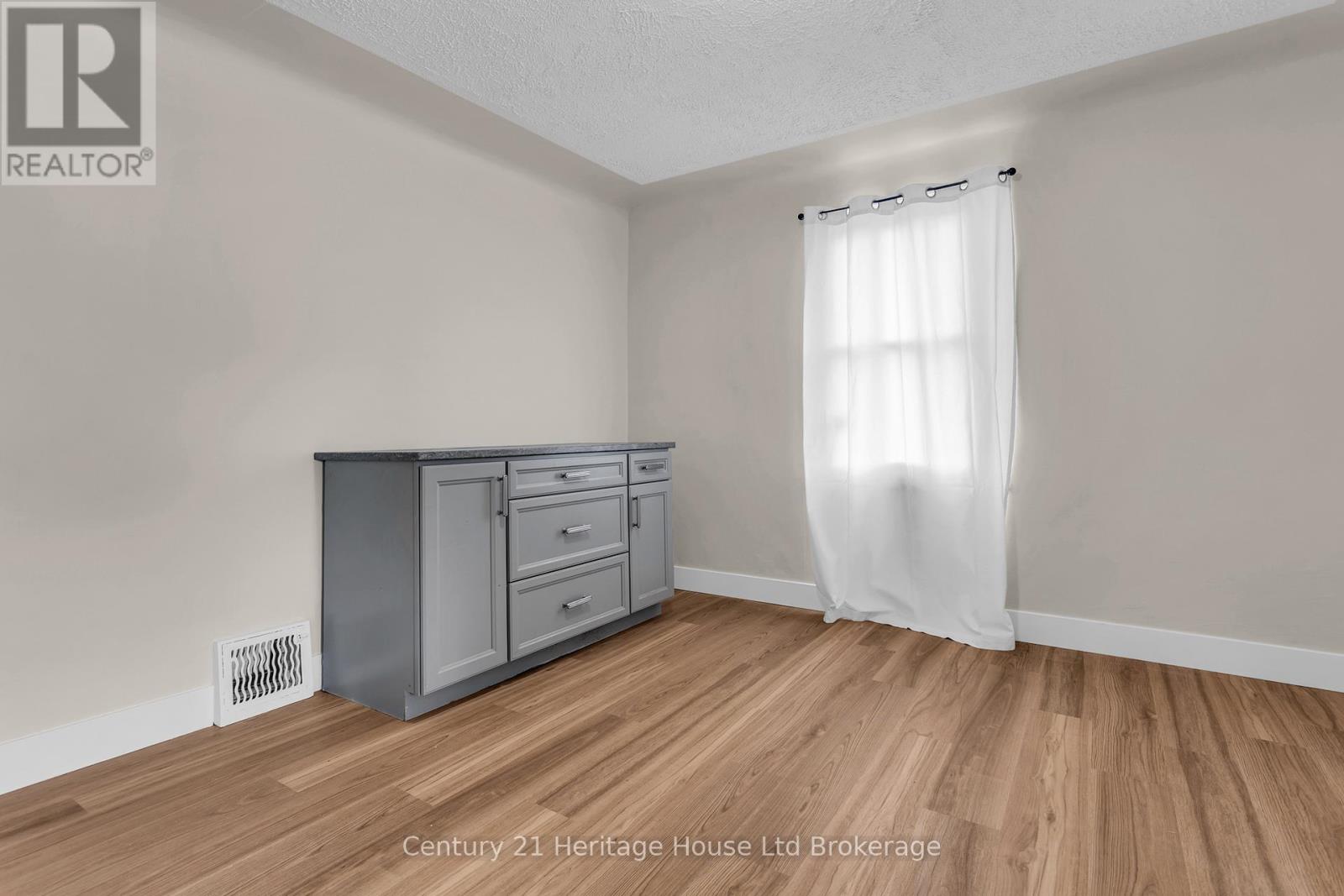 1098 Frances Street, London East, Ontario  N5W 2L7 - Photo 6 - X13076814
