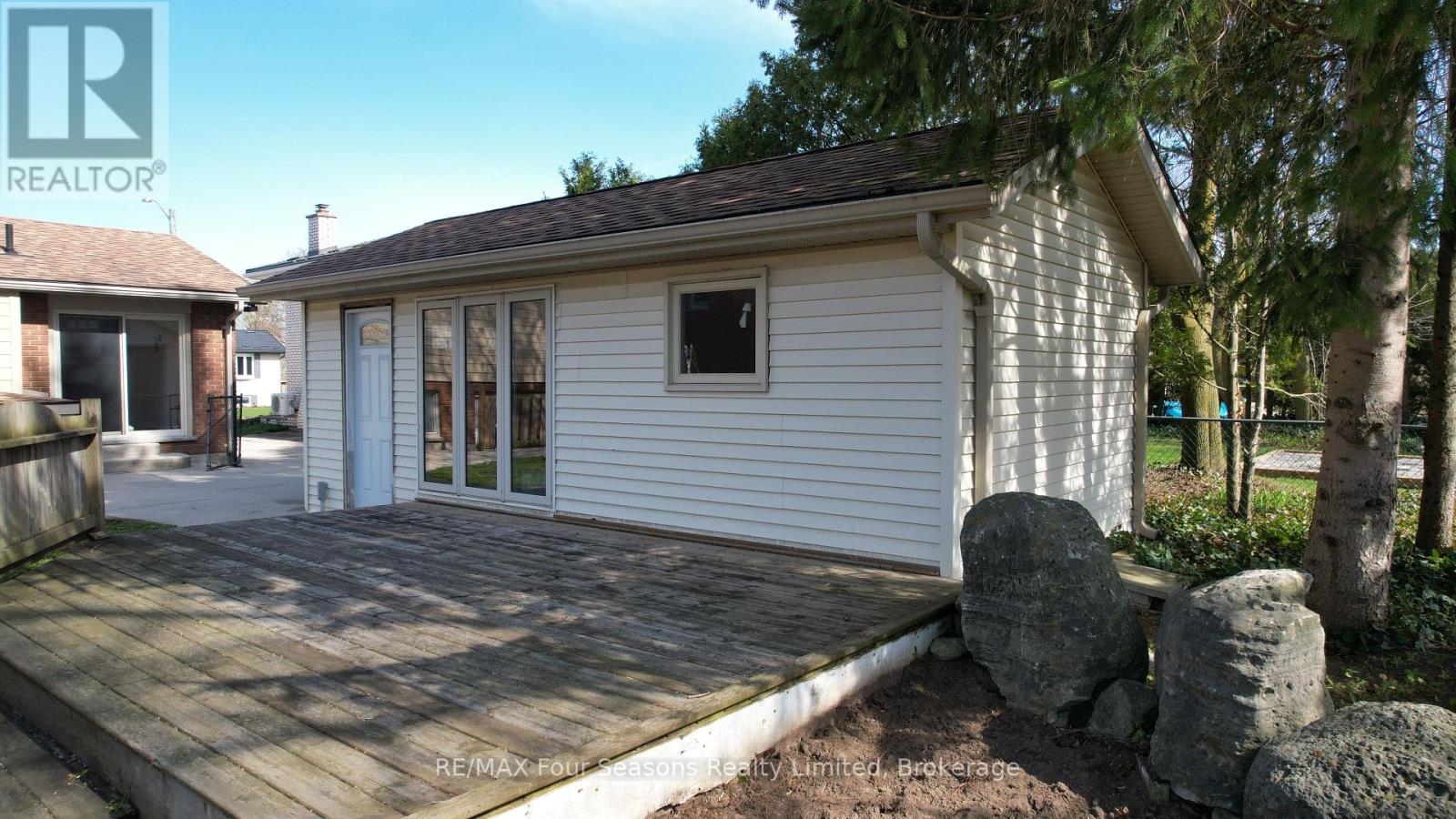 599 Thede Drive, Saugeen Shores, Ontario  N0H 2C4 - Photo 11 - X13077300