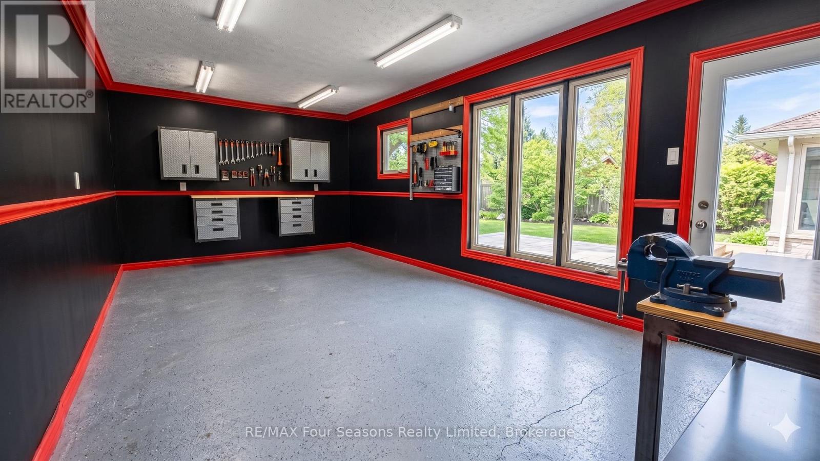 599 Thede Drive, Saugeen Shores, Ontario  N0H 2C4 - Photo 2 - X13077300