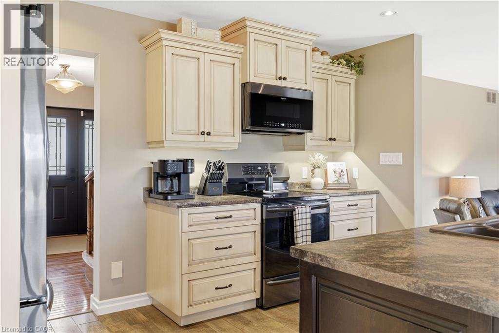 890 Perkin Crescent, Listowel, Ontario  N4W 3R8 - Photo 8 - 40825630