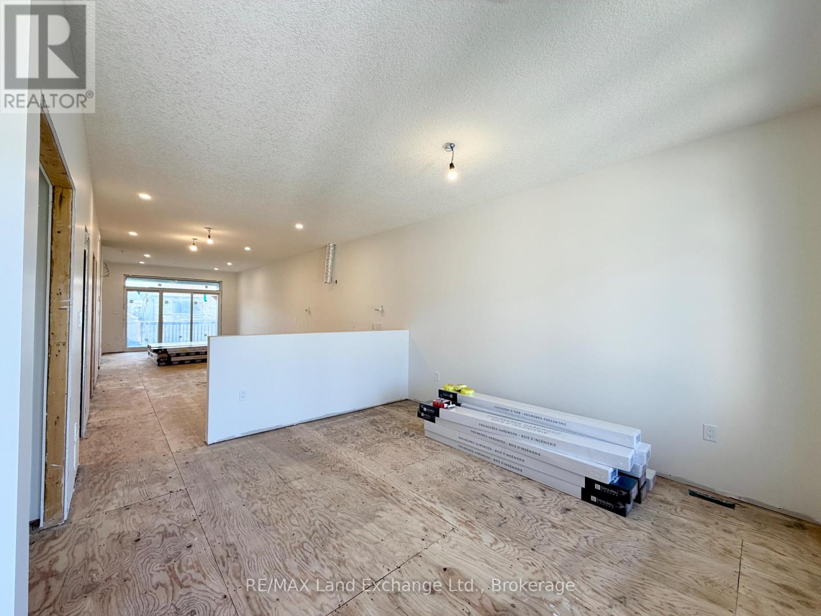 383 Rosner Drive, Saugeen Shores, Ontario  N0H 2C8 - Photo 2 - X13078870
