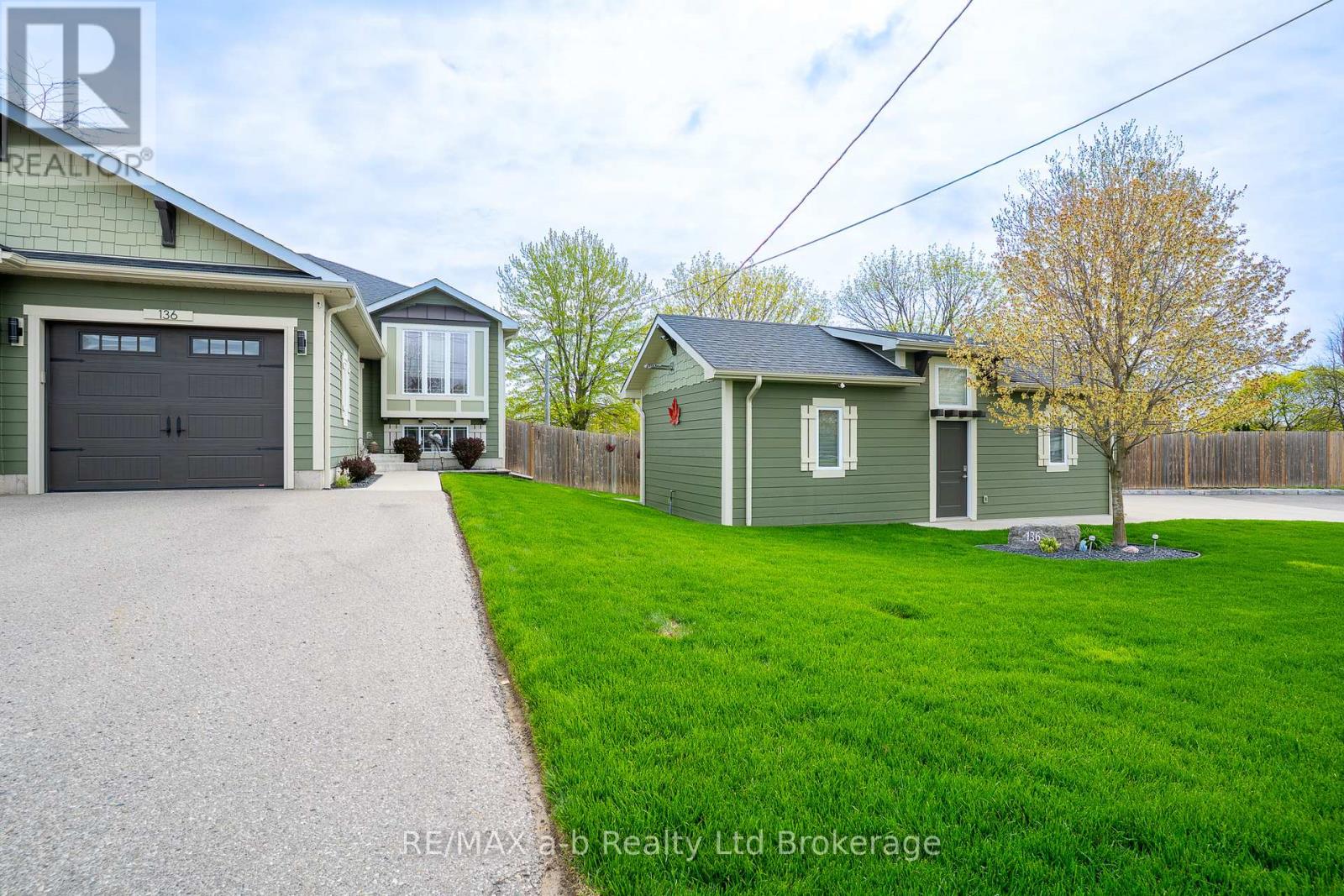 136 Maple Lane, Tillsonburg, Ontario  N4G 2Y9 - Photo 4 - X13079206