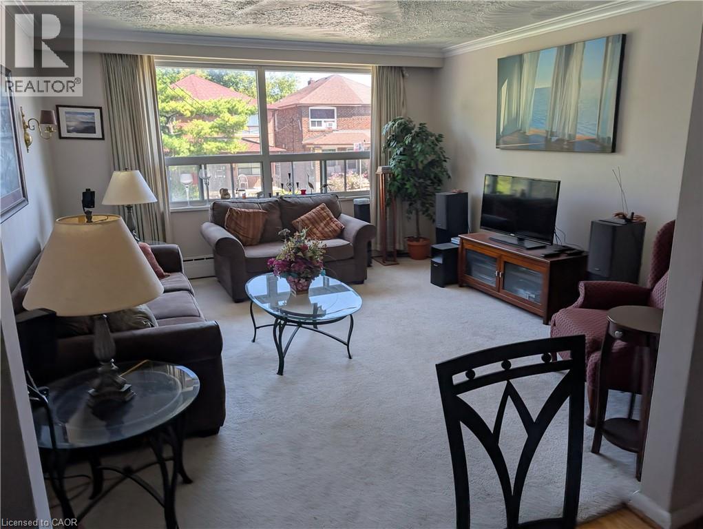 312 Atlas Avenue, York, Ontario  M6C 3P9 - Photo 10 - 40826819