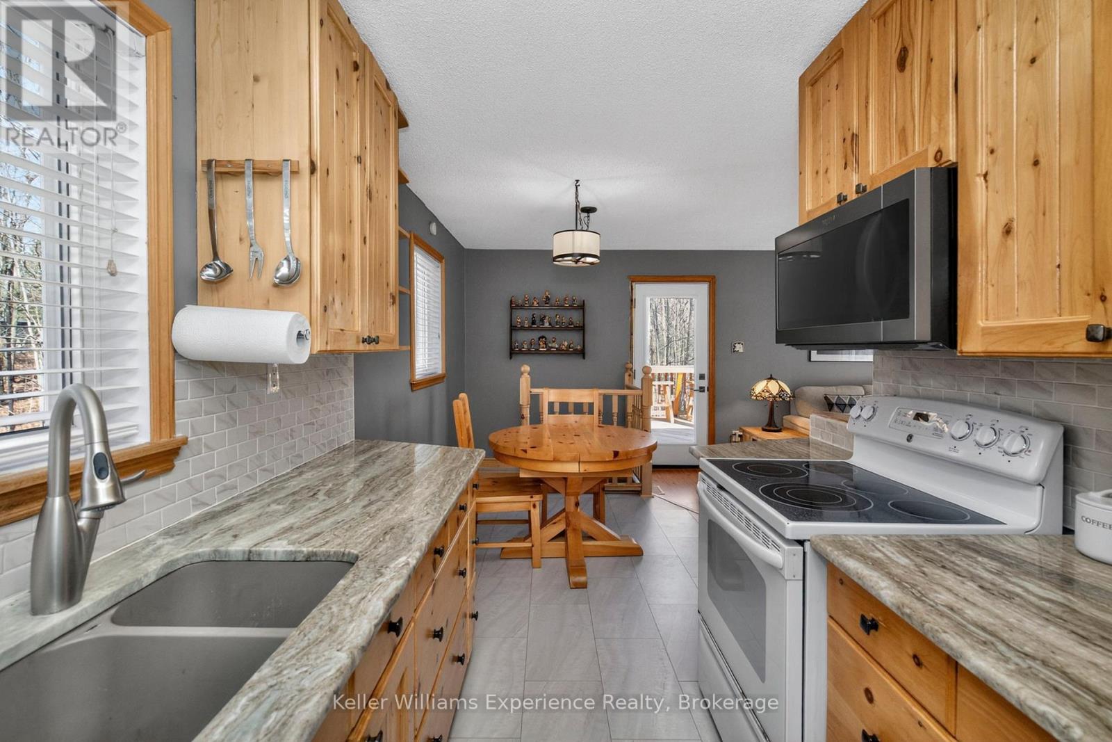 194 Sawlog Point Road, Tiny, Ontario  L9M 0B1 - Photo 11 - S13079020