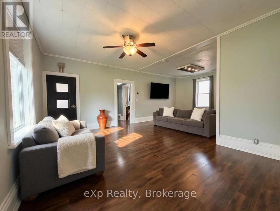 572 9th Avenue, Hanover, Ontario  N4N 2M8 - Photo 4 - X13079752