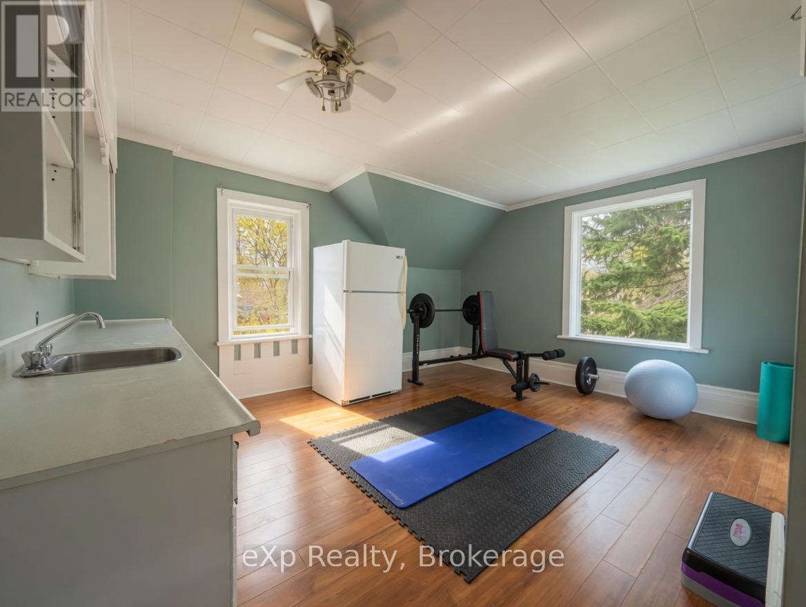 572 9th Avenue, Hanover, Ontario  N4N 2M8 - Photo 9 - X13079752
