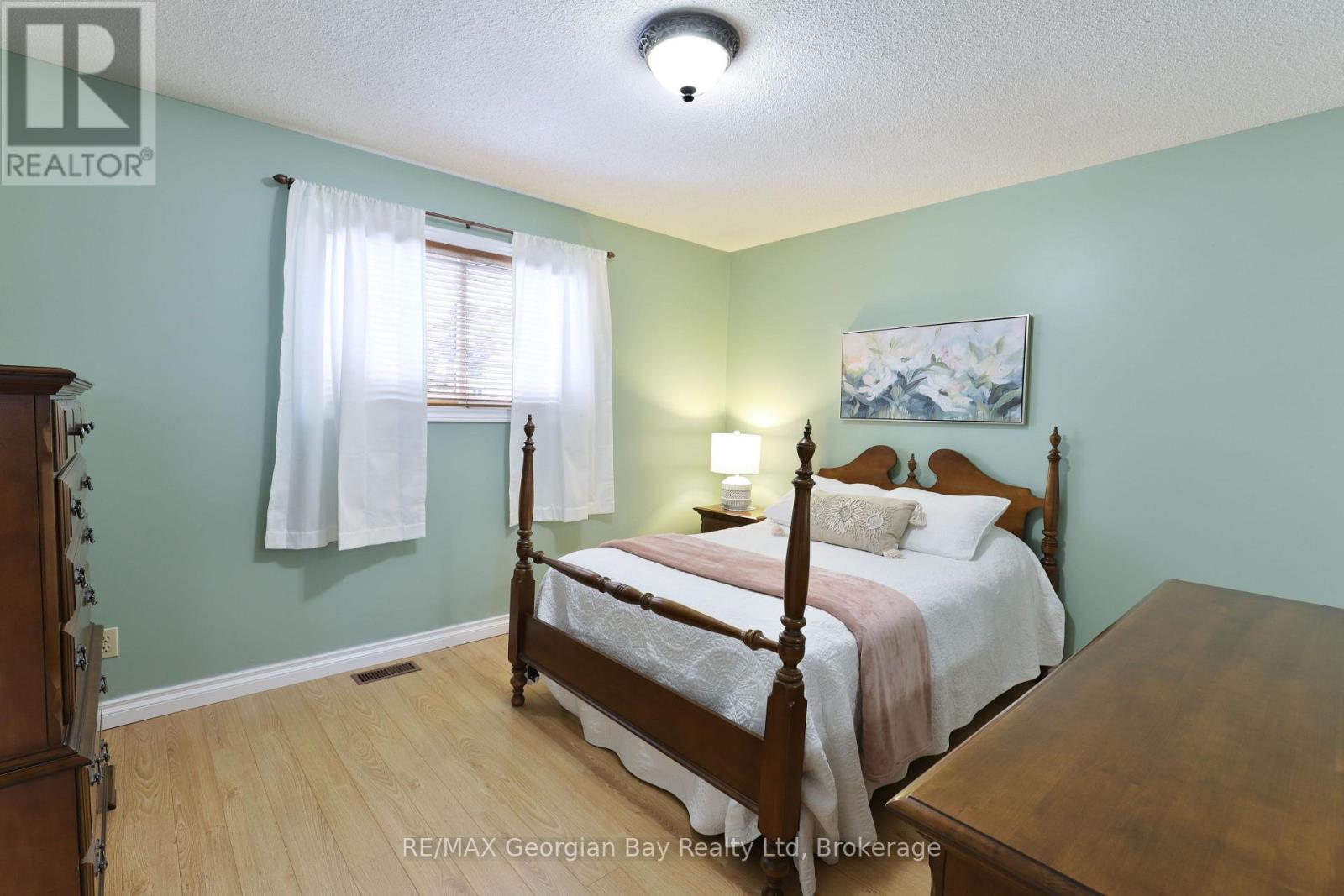 32 Bonaventure Place, Penetanguishene, Ontario  L9M 1J3 - Photo 13 - S13080208