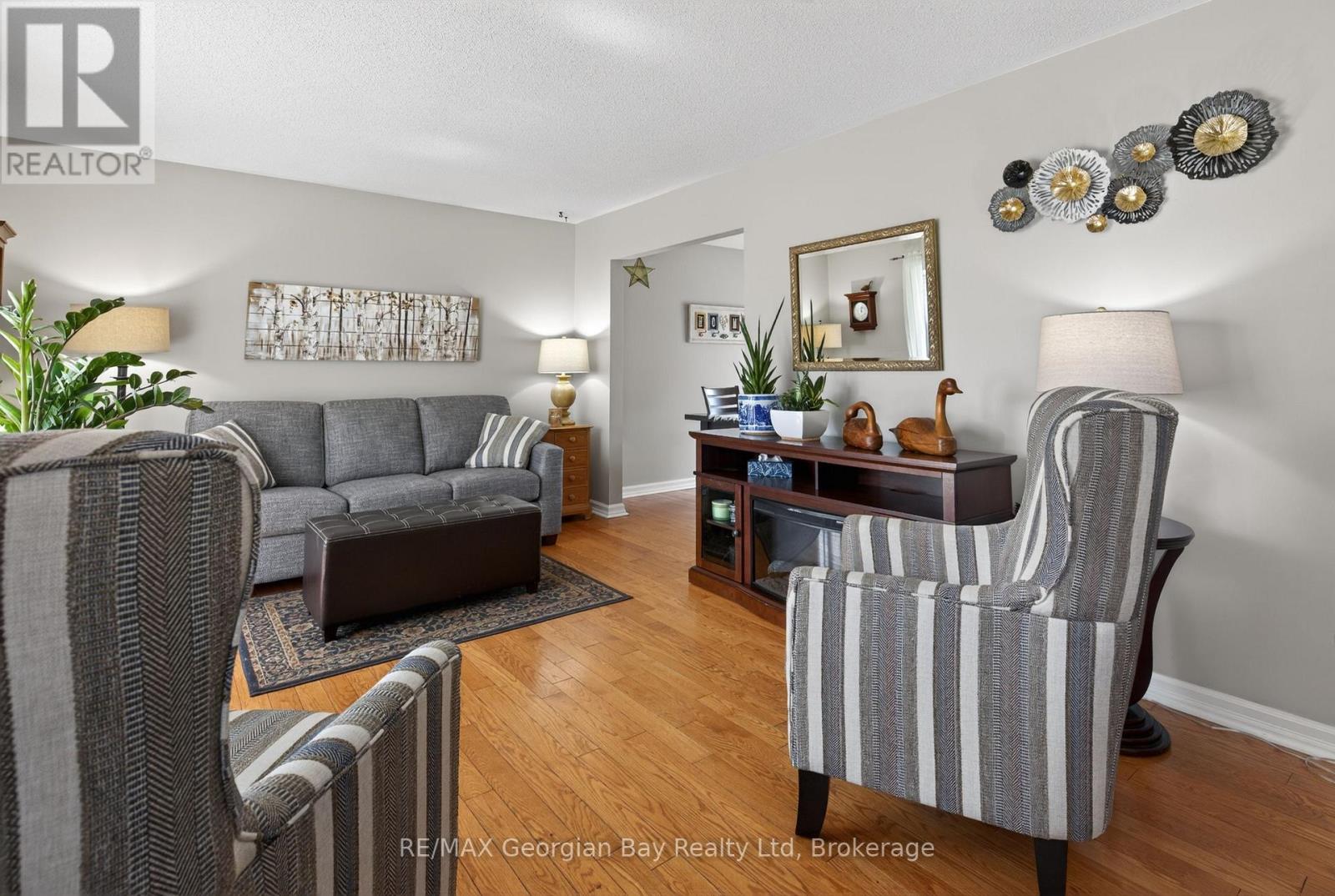 32 Bonaventure Place, Penetanguishene, Ontario  L9M 1J3 - Photo 6 - S13080208
