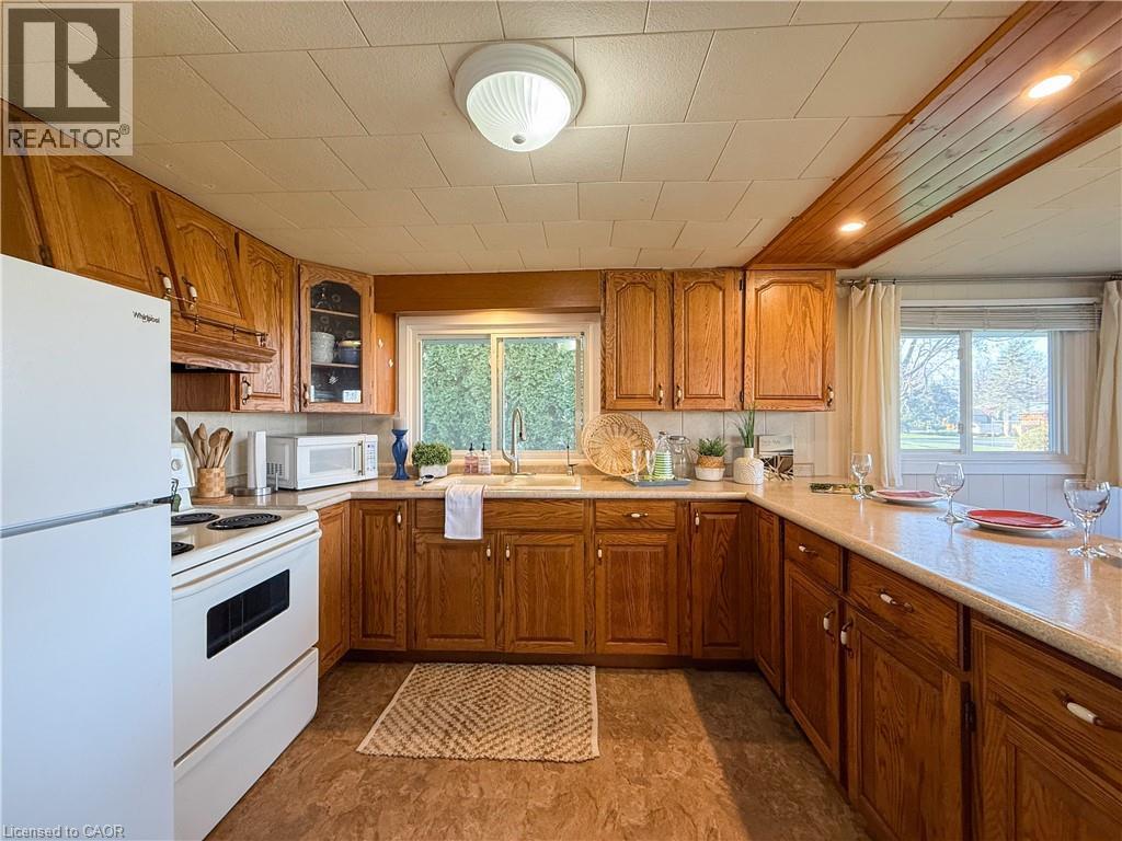 21 Poplar Road, Long Point, Ontario  N0E 1M0 - Photo 11 - 40823845