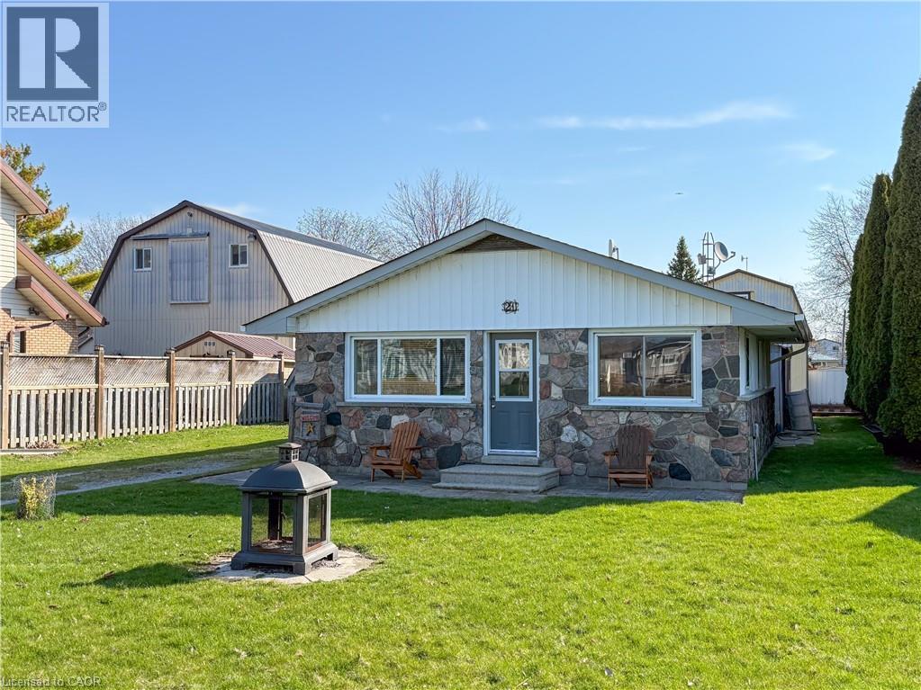 21 Poplar Road, Long Point, Ontario  N0E 1M0 - Photo 2 - 40823845