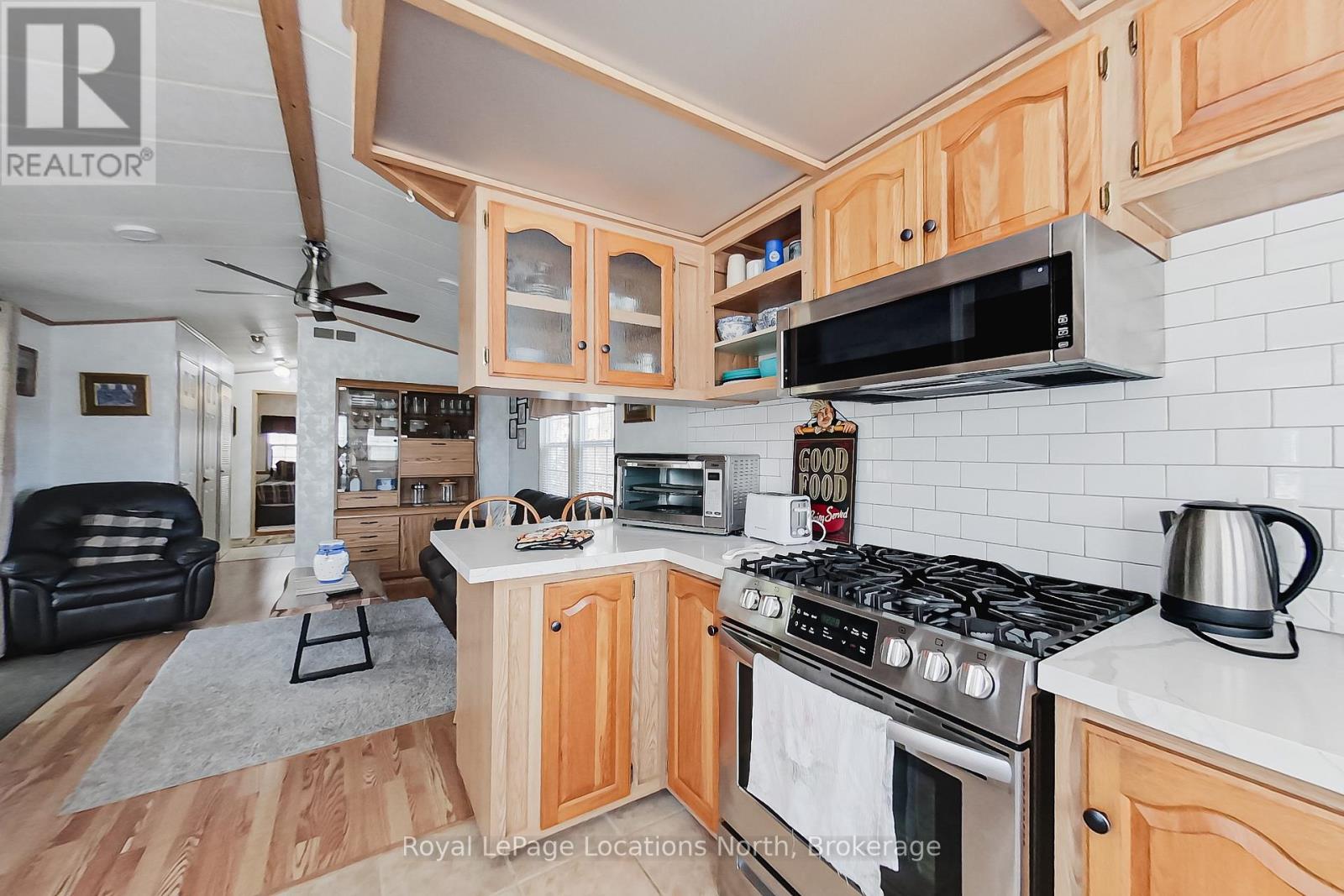 2 Wasaga Pines Lane E, Springwater, Ontario  L0L 1P0 - Photo 2 - S13080762