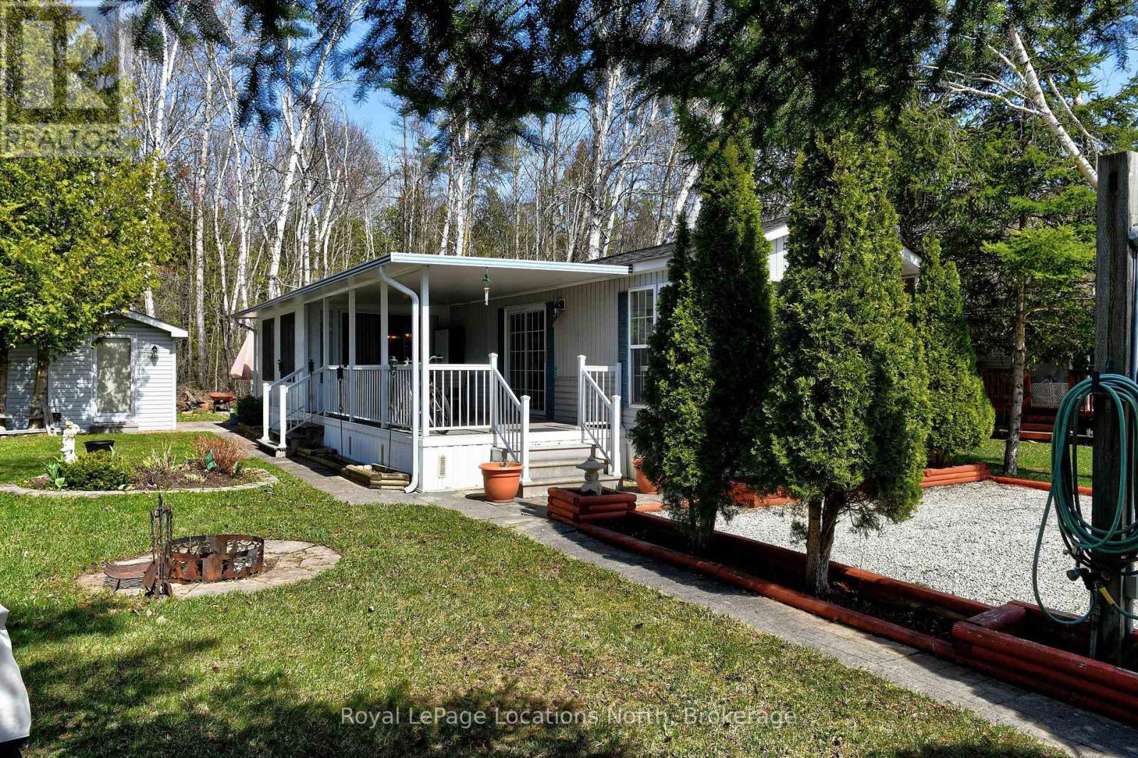2 Wasaga Pines Lane E, Springwater, Ontario  L0L 1P0 - Photo 22 - S13080762