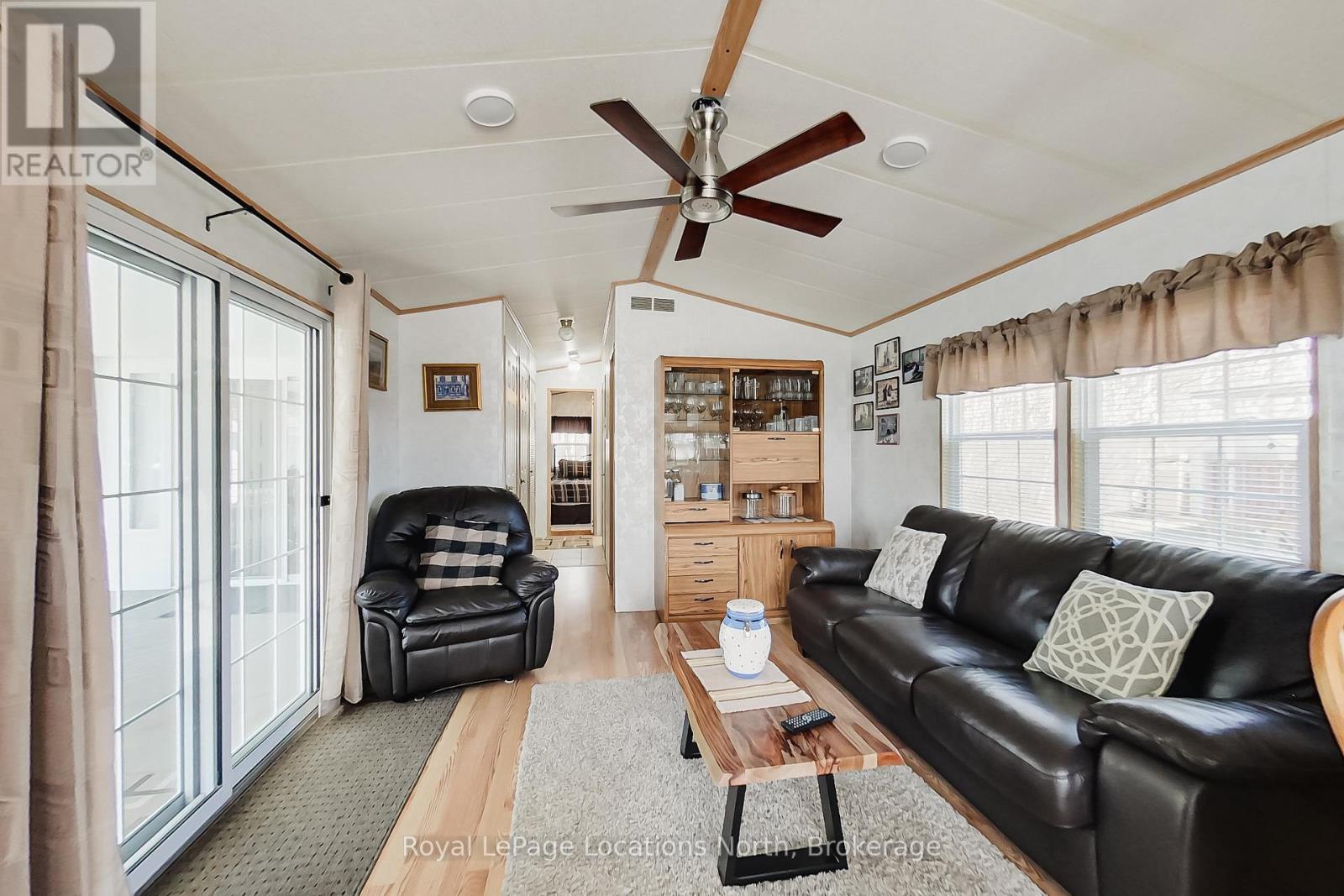 2 Wasaga Pines Lane E, Springwater, Ontario  L0L 1P0 - Photo 3 - S13080762