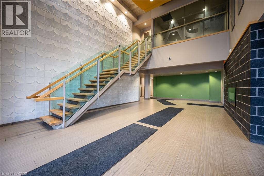 8 Hickory Street W Unit# 404, Waterloo, Ontario  N2L 3H6 - Photo 3 - 40825894