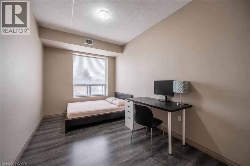 8 Hickory Street W Unit# 404, Waterloo, Ontario  N2L 3H6 - Photo 7 - 40825894