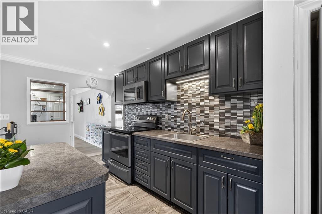 73 Avondale Street, Brantford, Ontario  N3S 4M1 - Photo 14 - 40826162