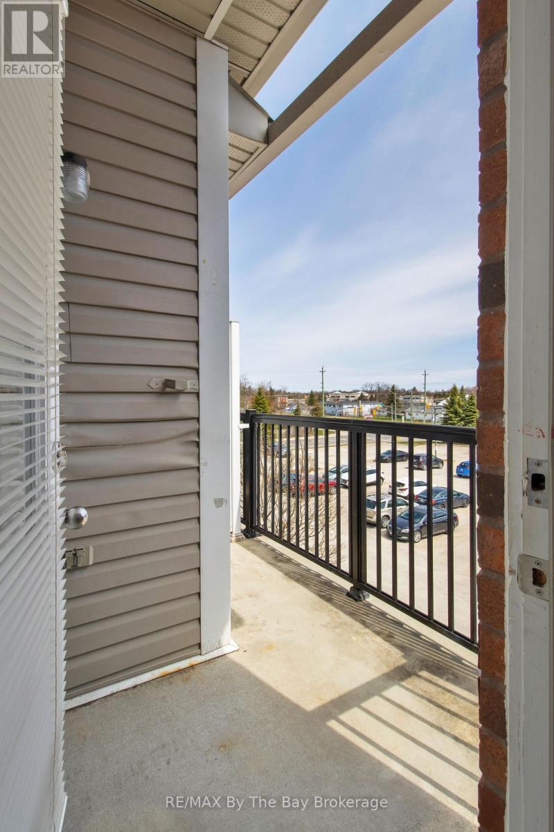 311 - 16 Westbury Road, Wasaga Beach, Ontario  L9Z 0B8 - Photo 11 - S13081560
