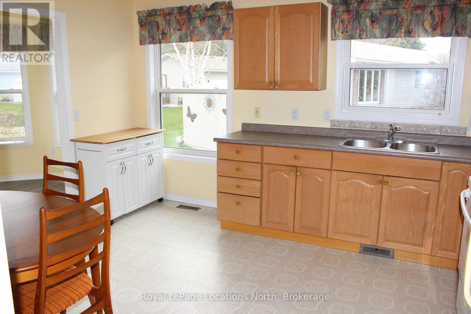 4 St James Place, Wasaga Beach, Ontario  L9Z 3A8 - Photo 12 - S13081644