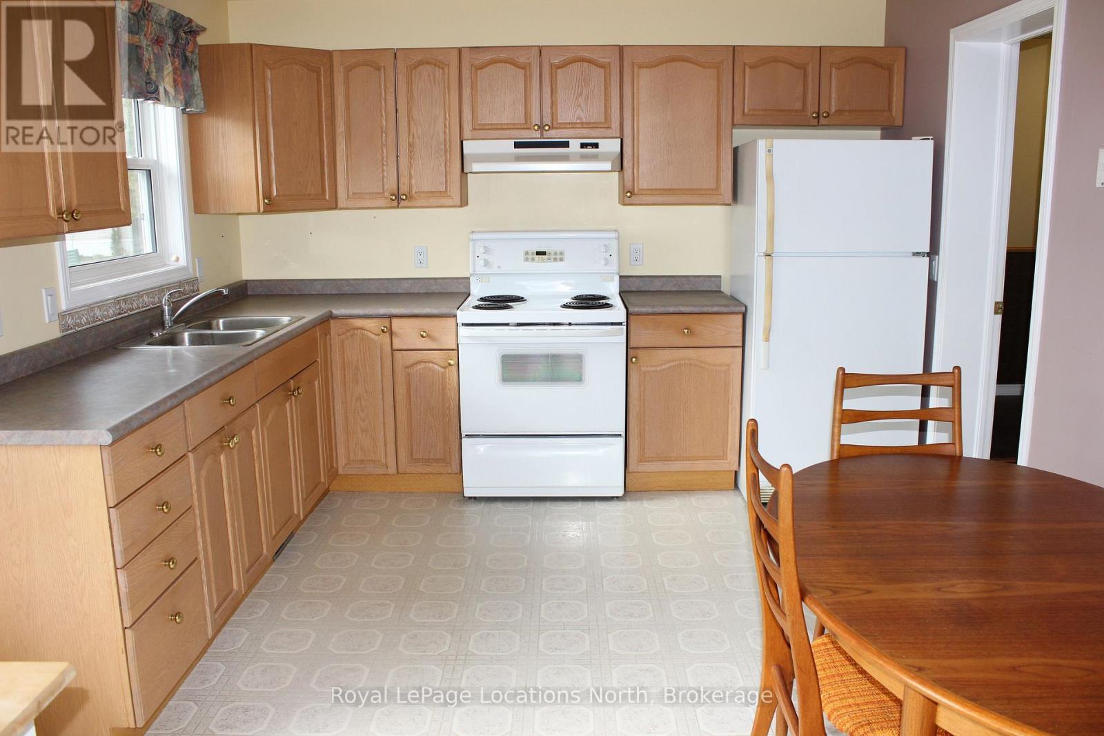 4 St James Place, Wasaga Beach, Ontario  L9Z 3A8 - Photo 13 - S13081644
