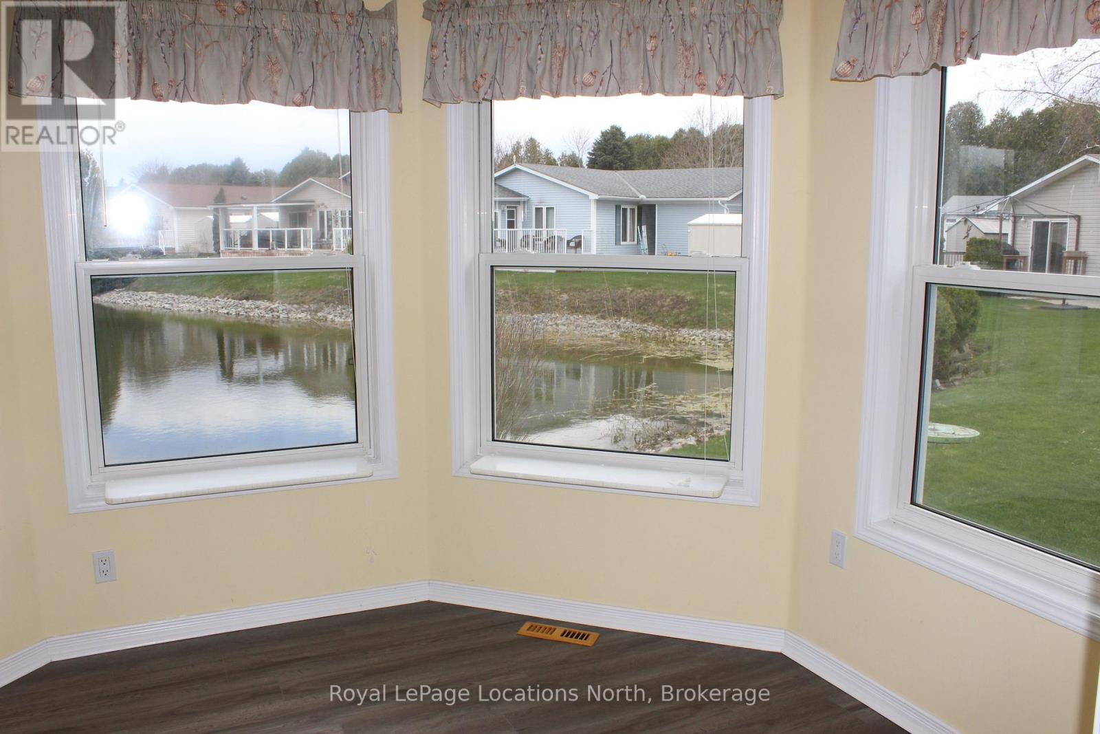 4 St James Place, Wasaga Beach, Ontario  L9Z 3A8 - Photo 14 - S13081644