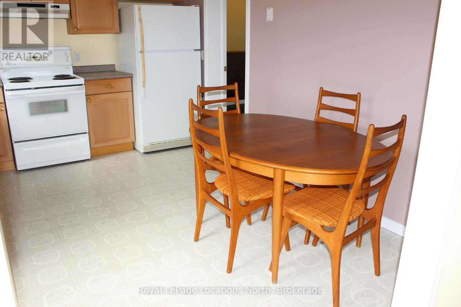 4 St James Place, Wasaga Beach, Ontario  L9Z 3A8 - Photo 15 - S13081644