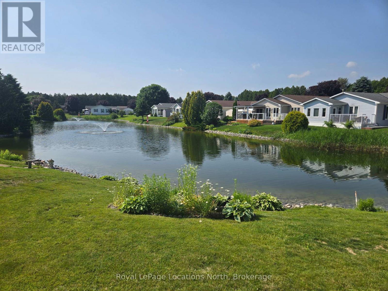 4 St James Place, Wasaga Beach, Ontario  L9Z 3A8 - Photo 2 - S13081644