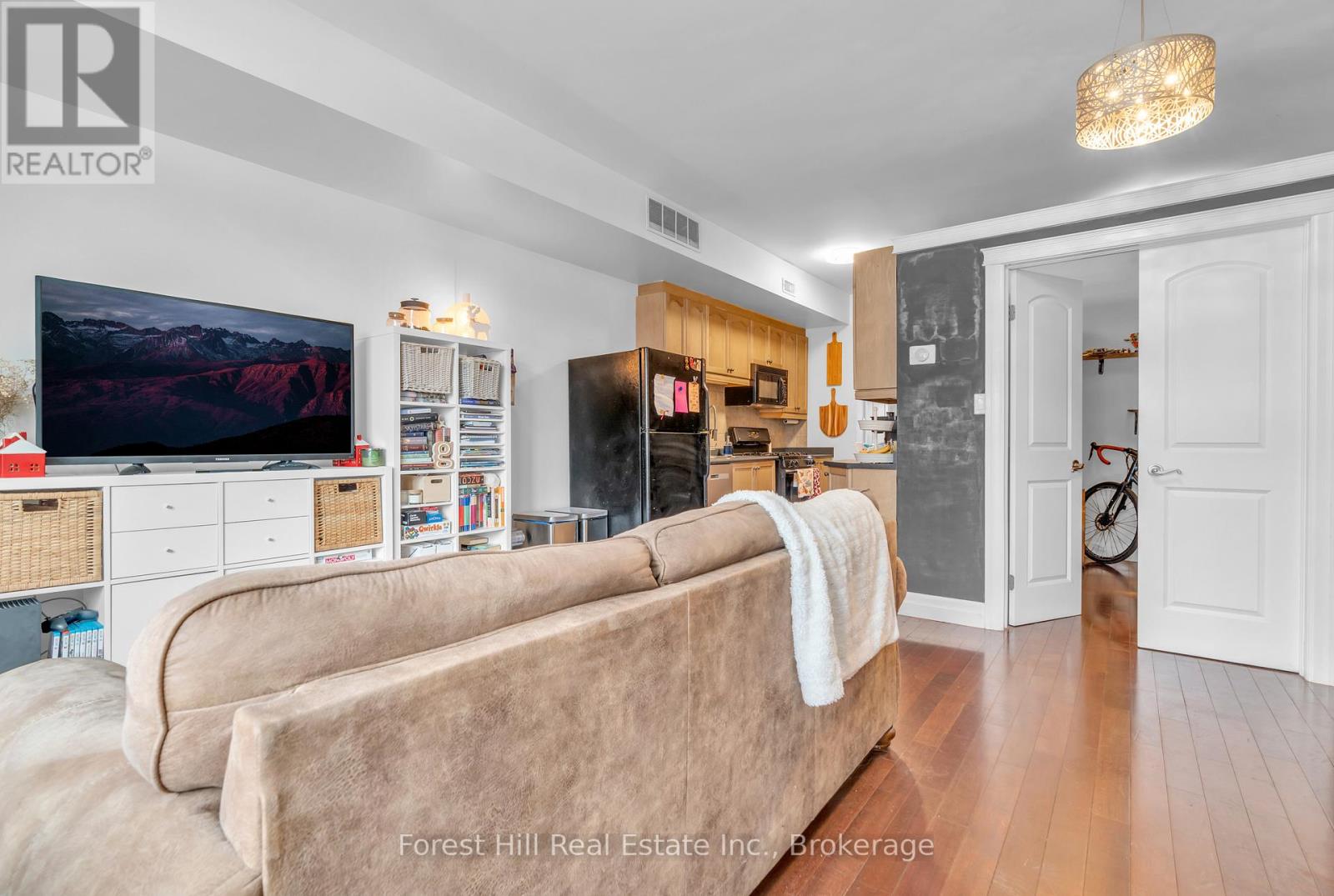 104 - 555 King Street E, Kitchener, Ontario  N2G 2L9 - Photo 5 - X13082334