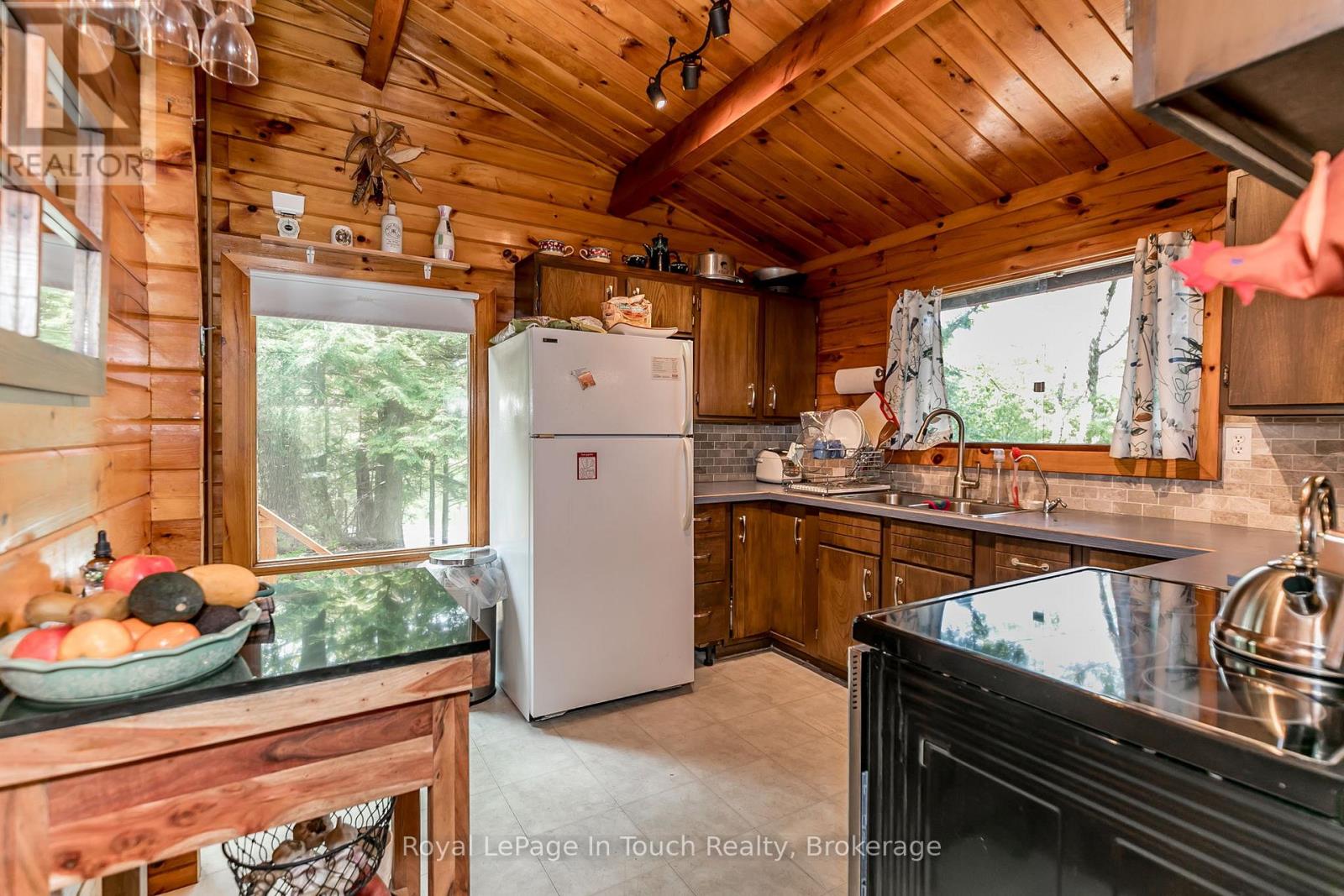 B207-7 Wahsoune Island, The Archipelago, Ontario  P2A 0B7 - Photo 17 - X13082342