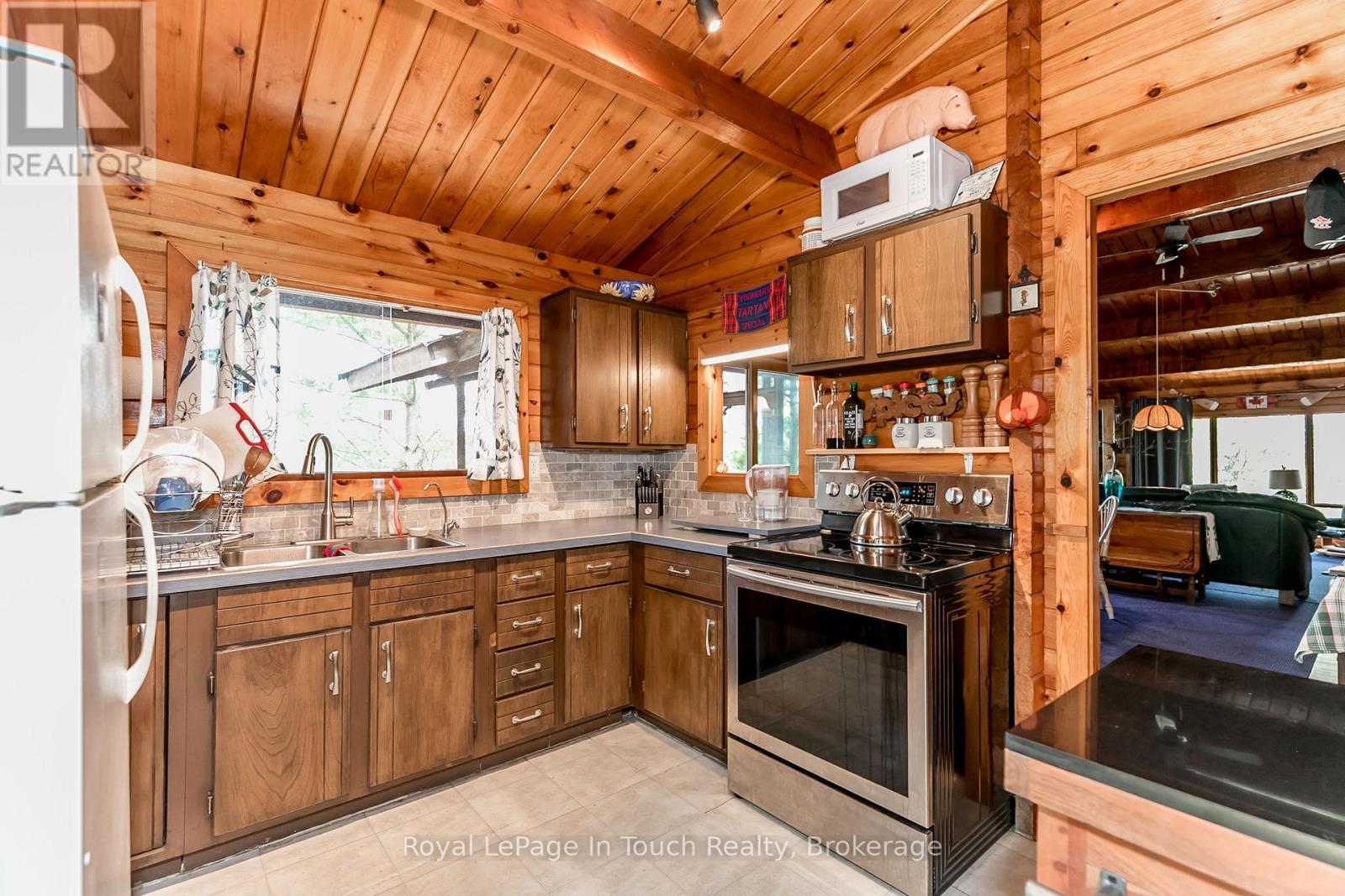 B207-7 Wahsoune Island, The Archipelago, Ontario  P2A 0B7 - Photo 18 - X13082342